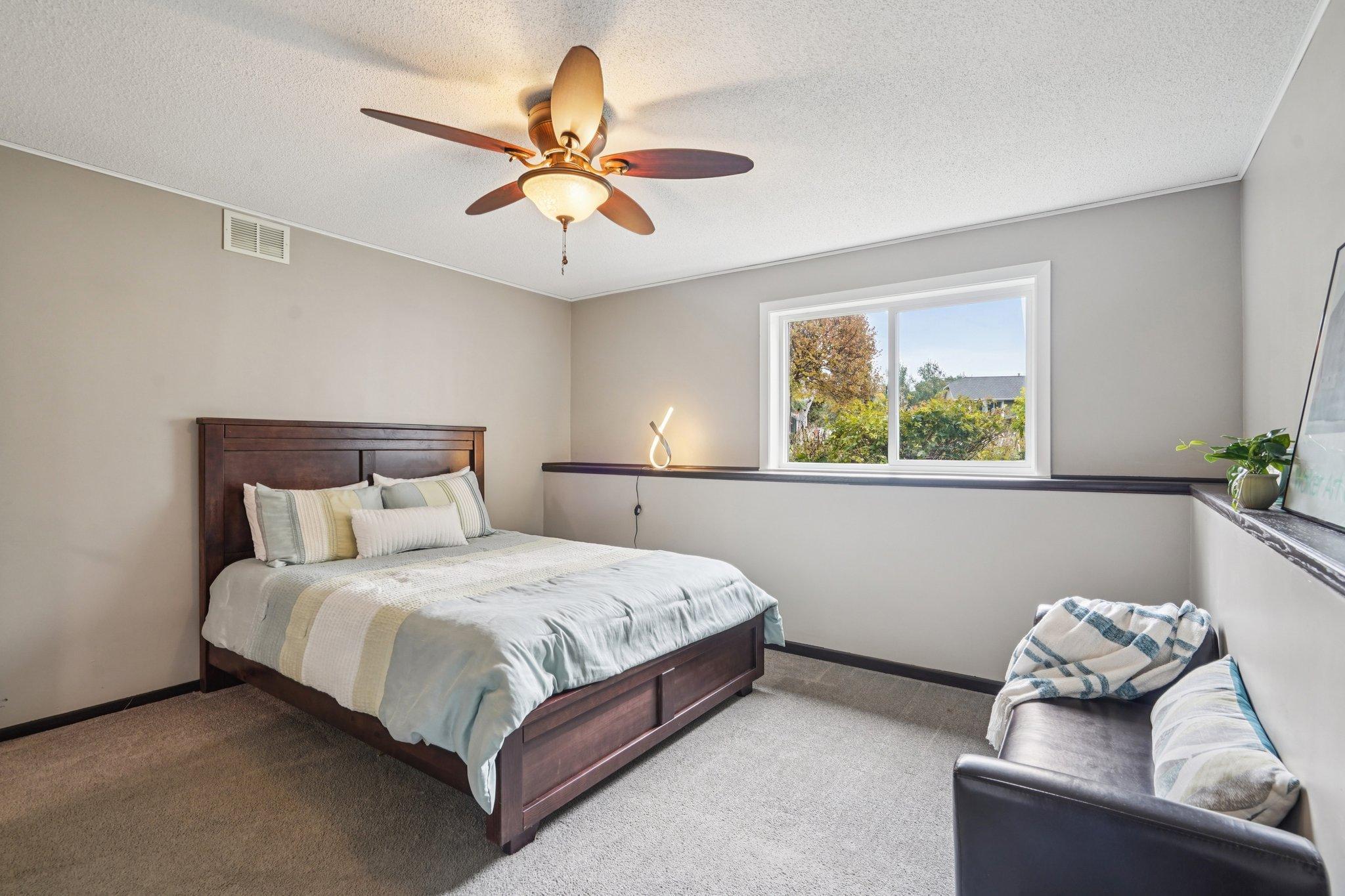 1425 Hickory Trail