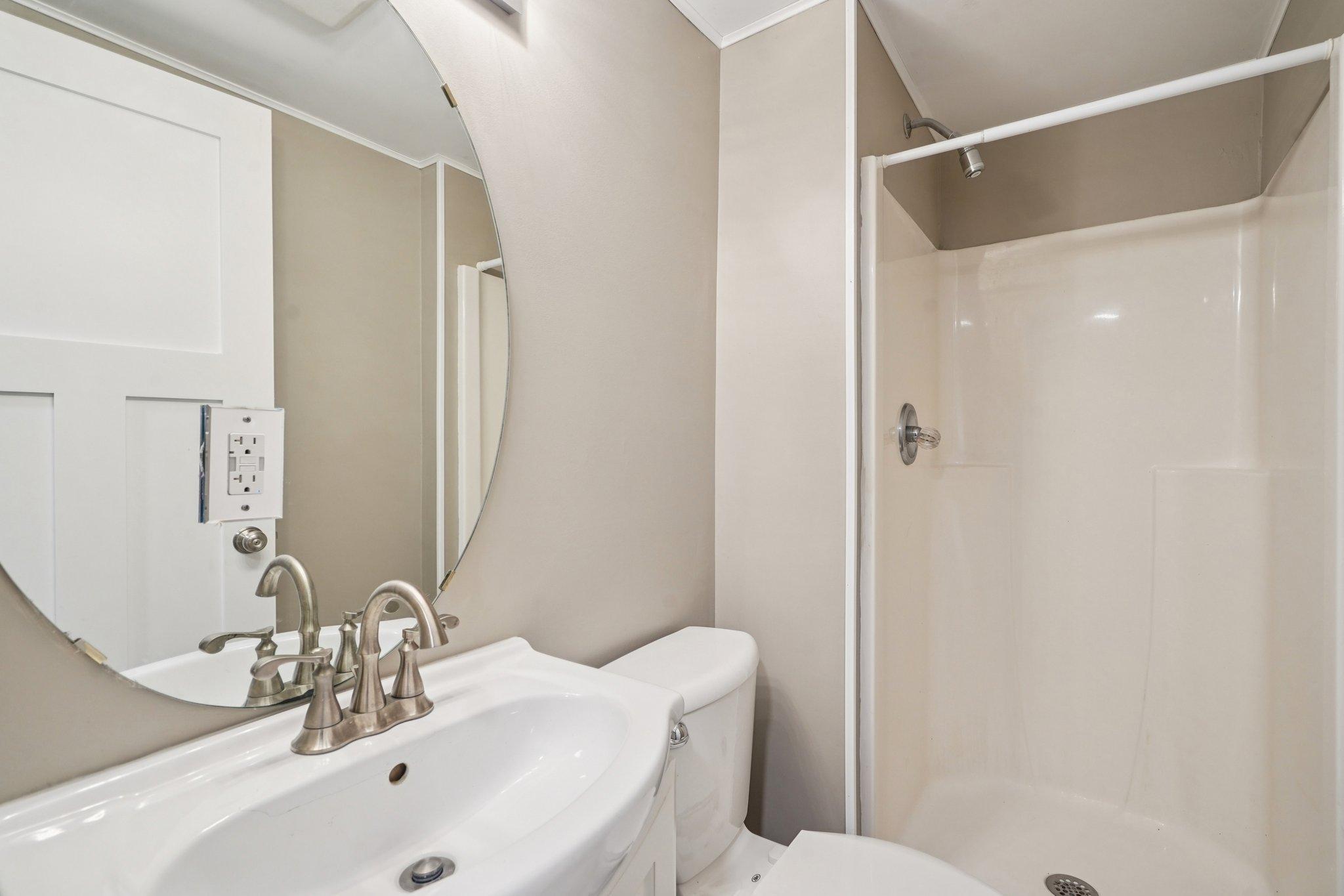 1425 Hickory Trail