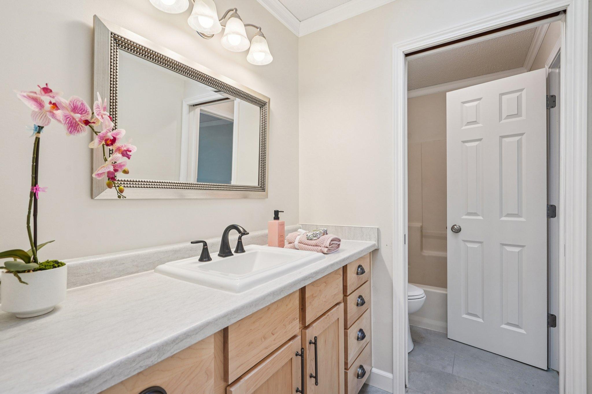 1425 Hickory Trail