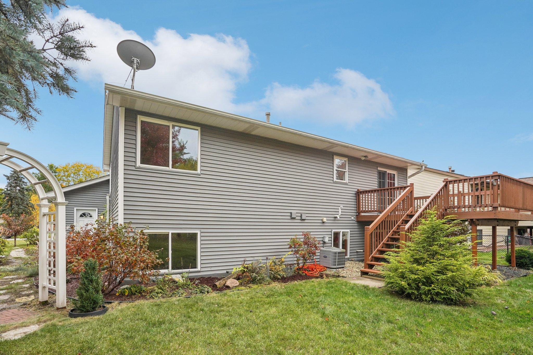 1425 Hickory Trail