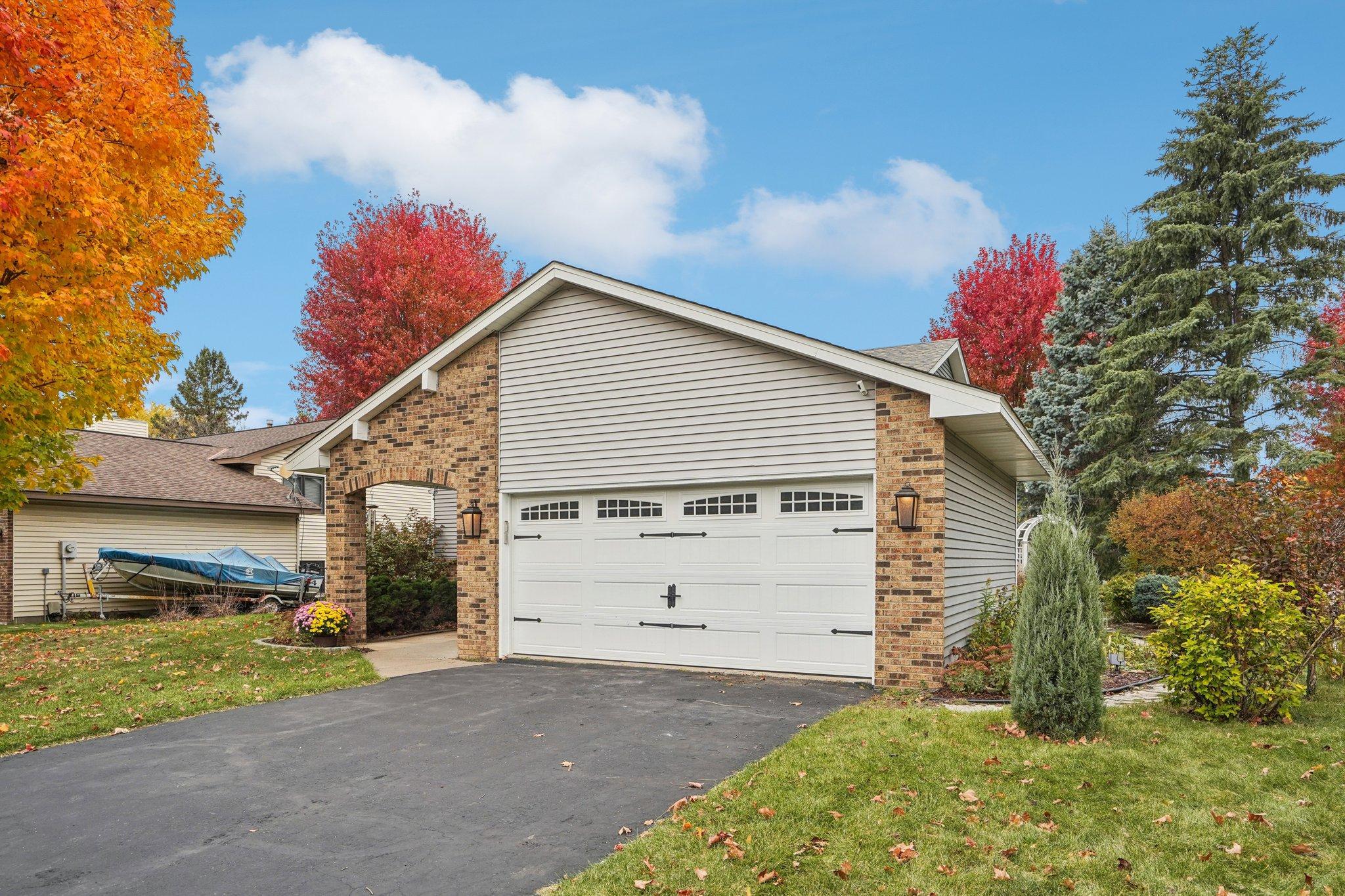 1425 Hickory Trail