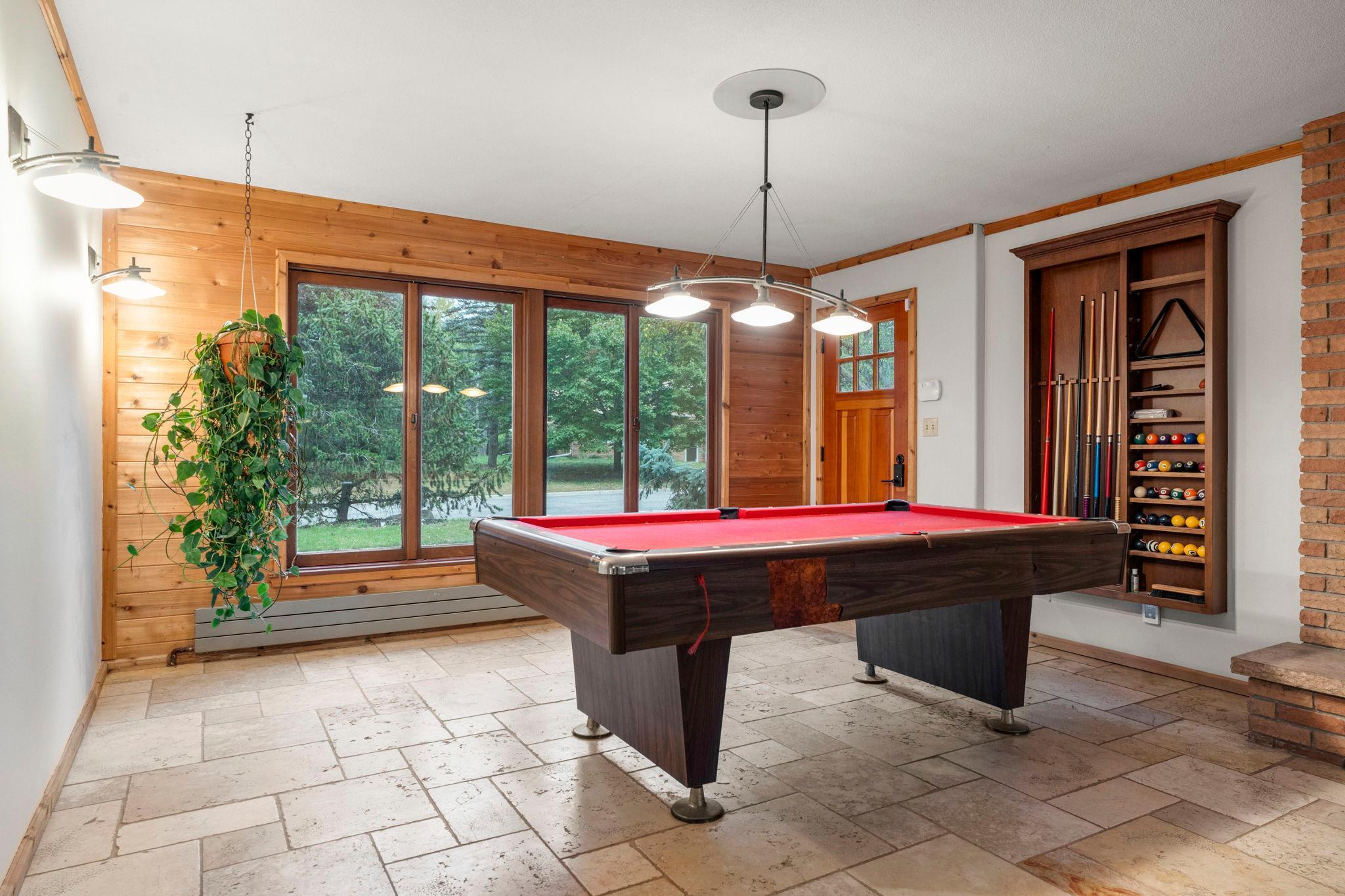 3396 Glen Oaks Avenue