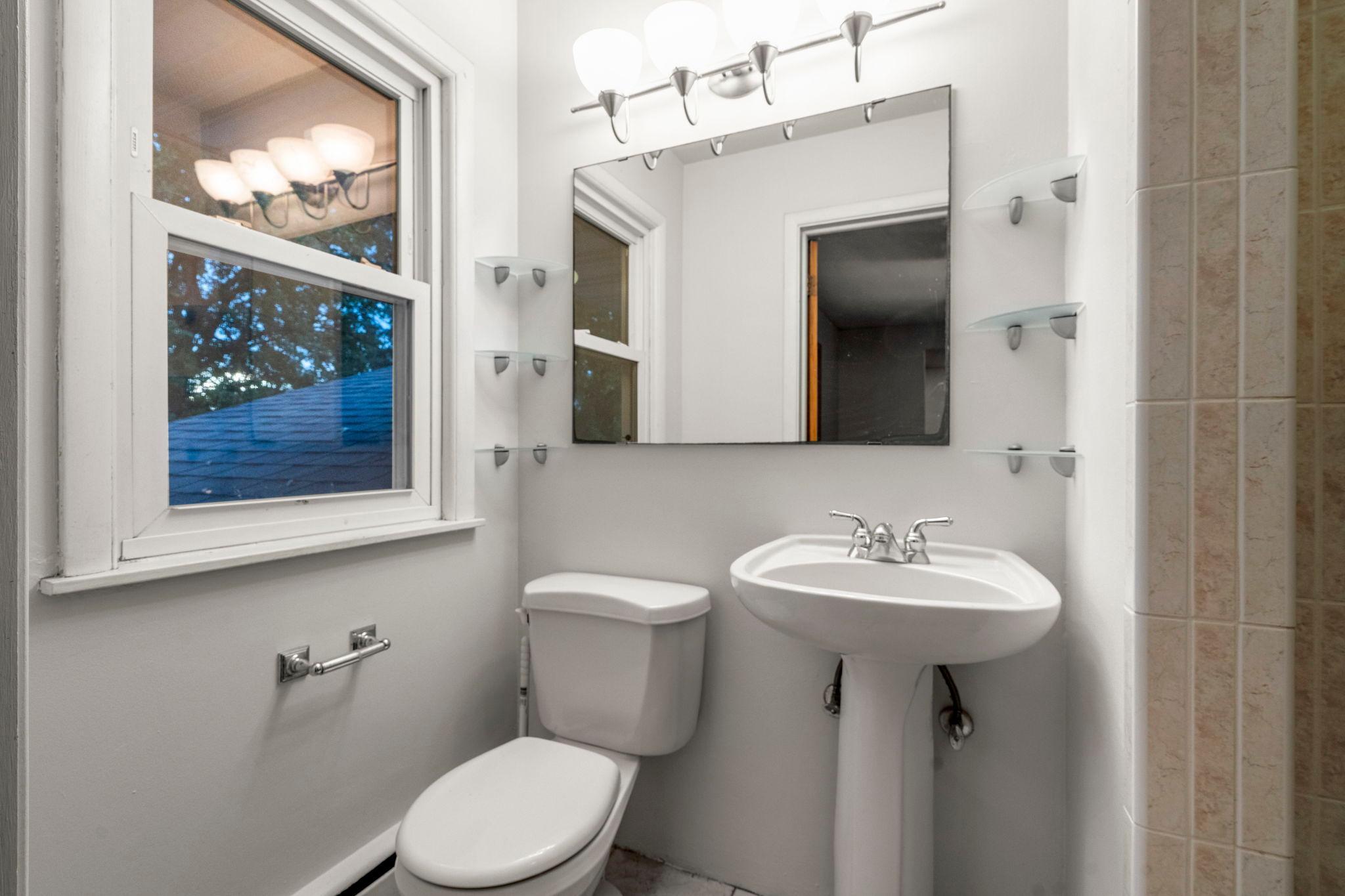 3396 Glen Oaks Avenue