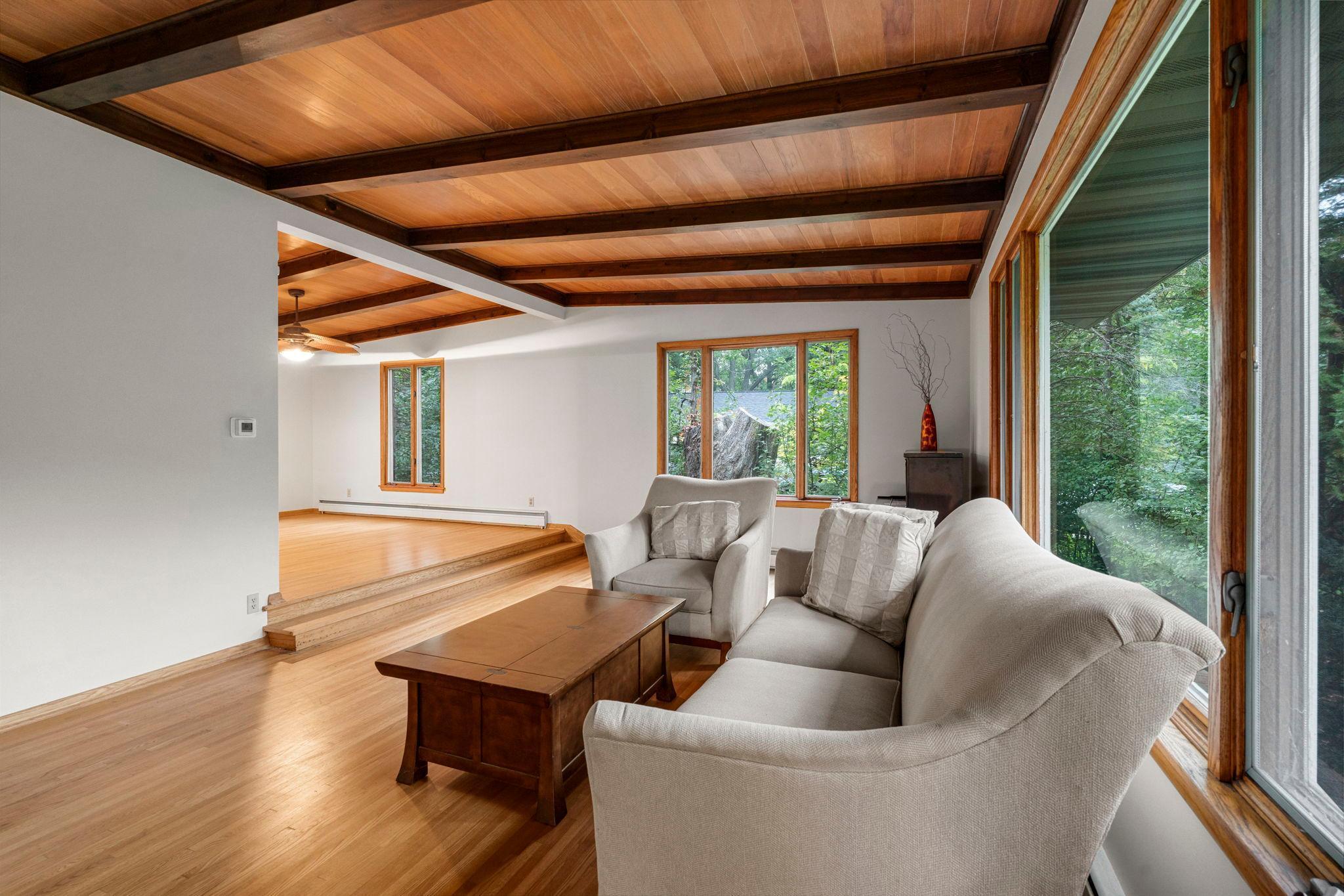 3396 Glen Oaks Avenue