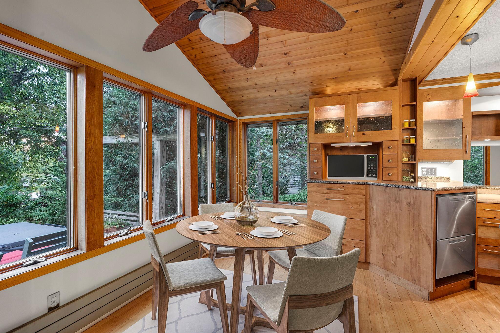 3396 Glen Oaks Avenue