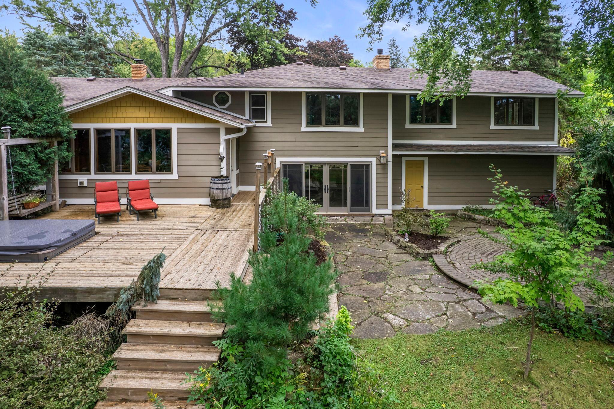 3396 Glen Oaks Avenue