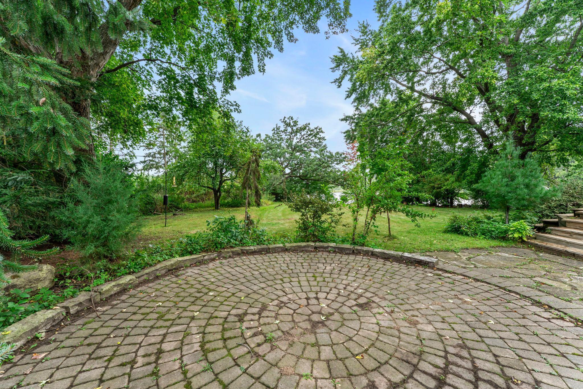 3396 Glen Oaks Avenue