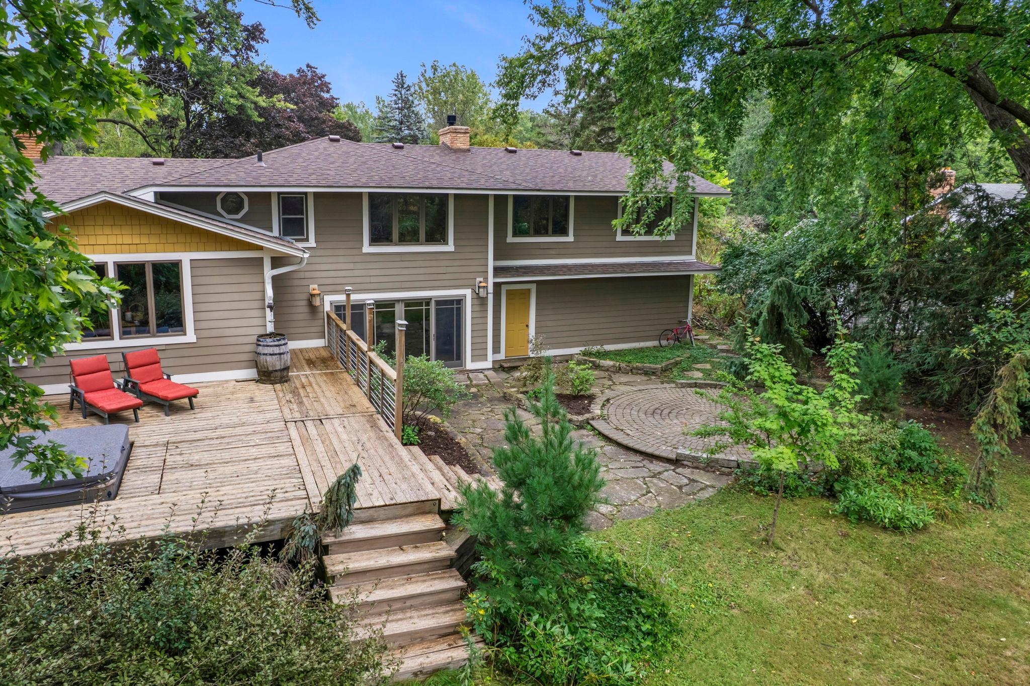 3396 Glen Oaks Avenue