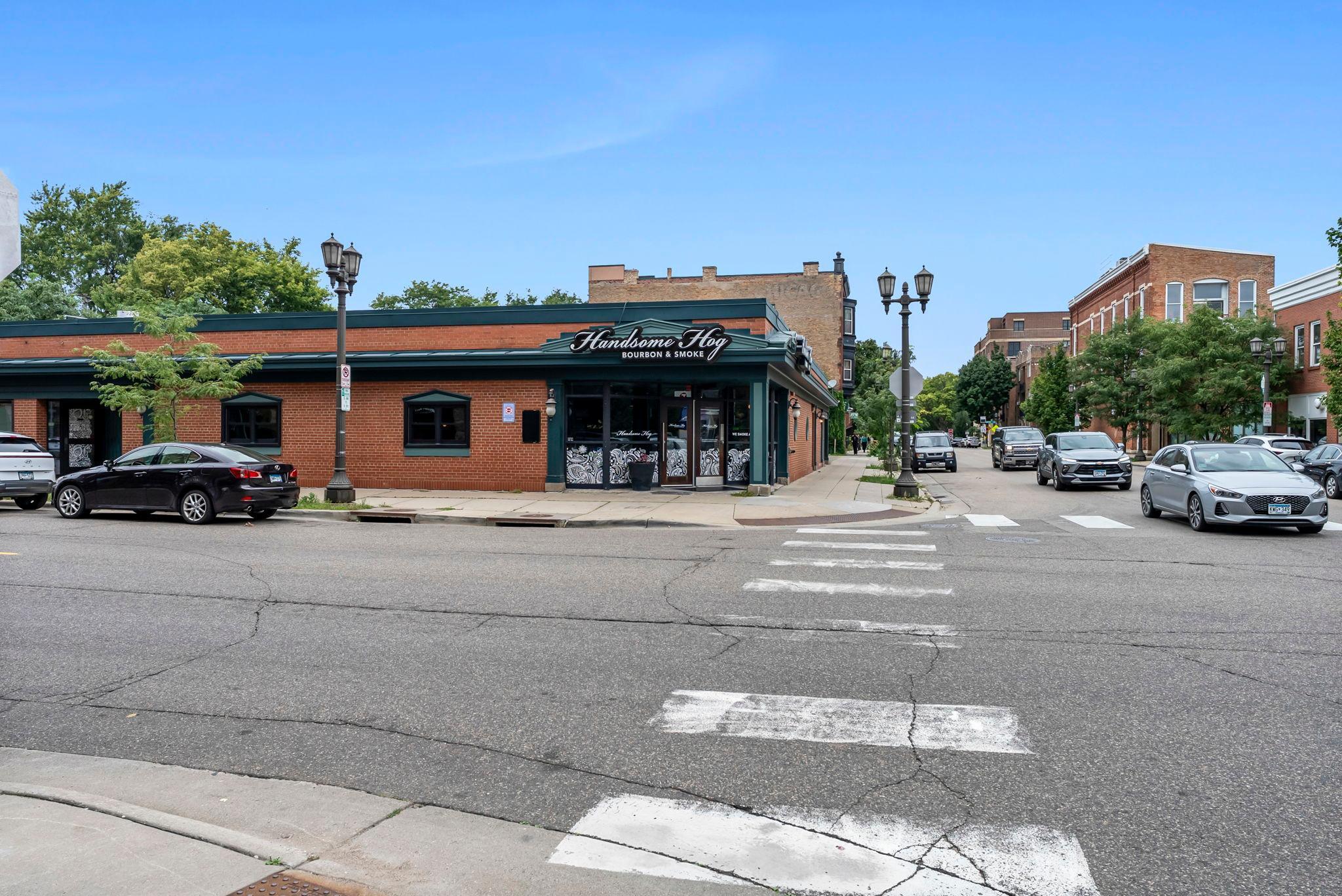 102 Western Avenue N Unit: 4