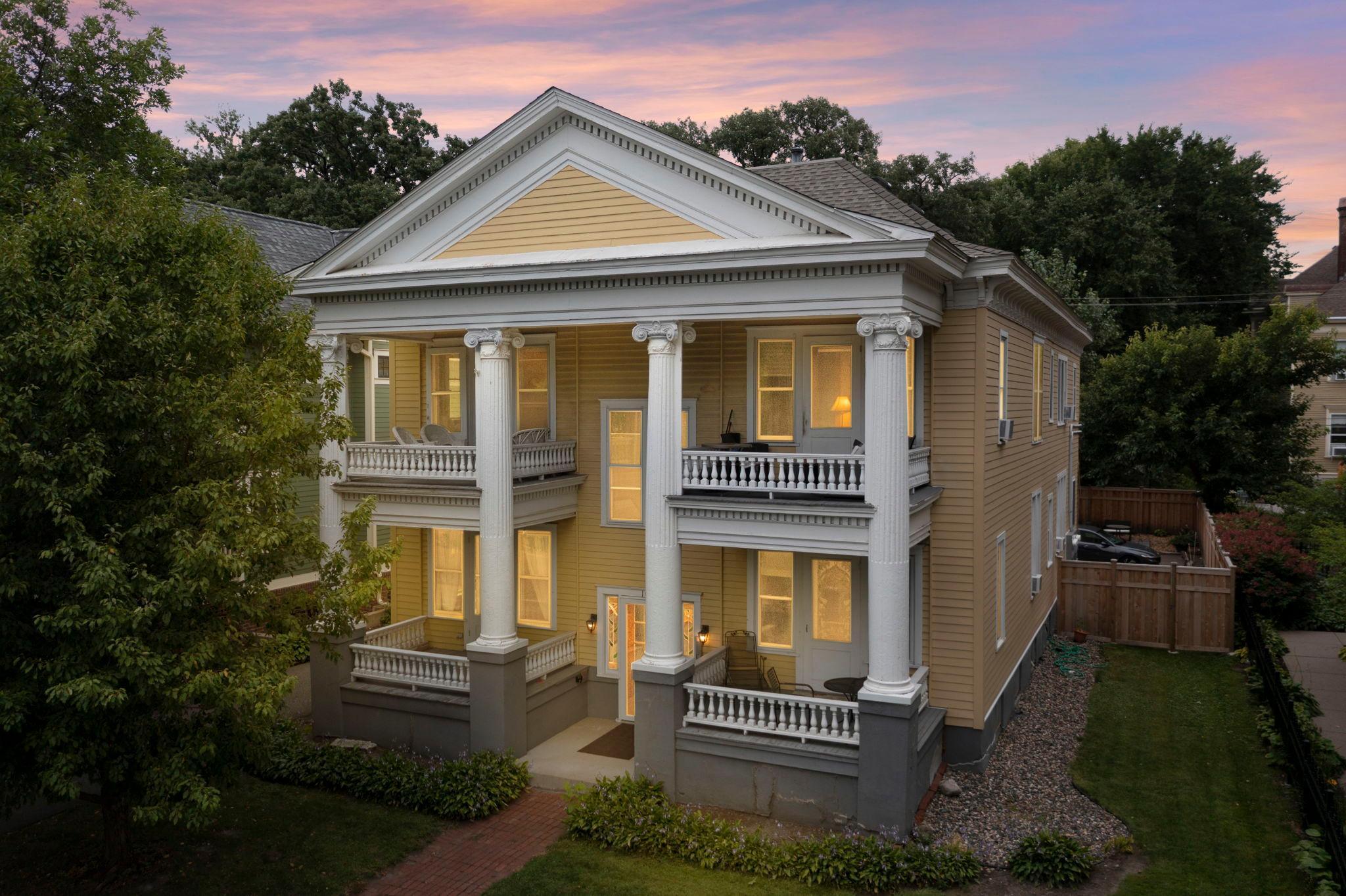 102 Western Avenue N Unit: 4