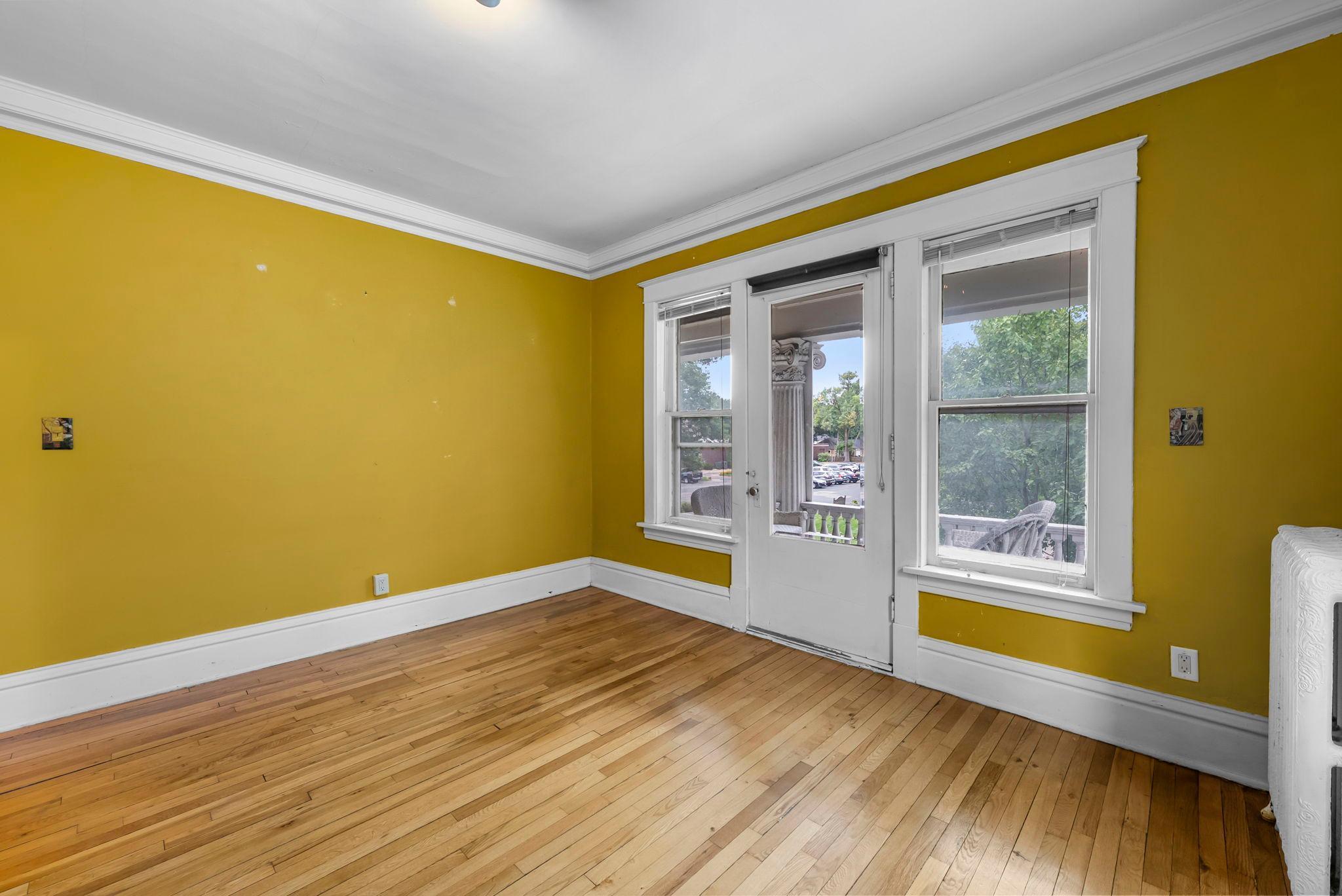 102 Western Avenue N Unit: 4