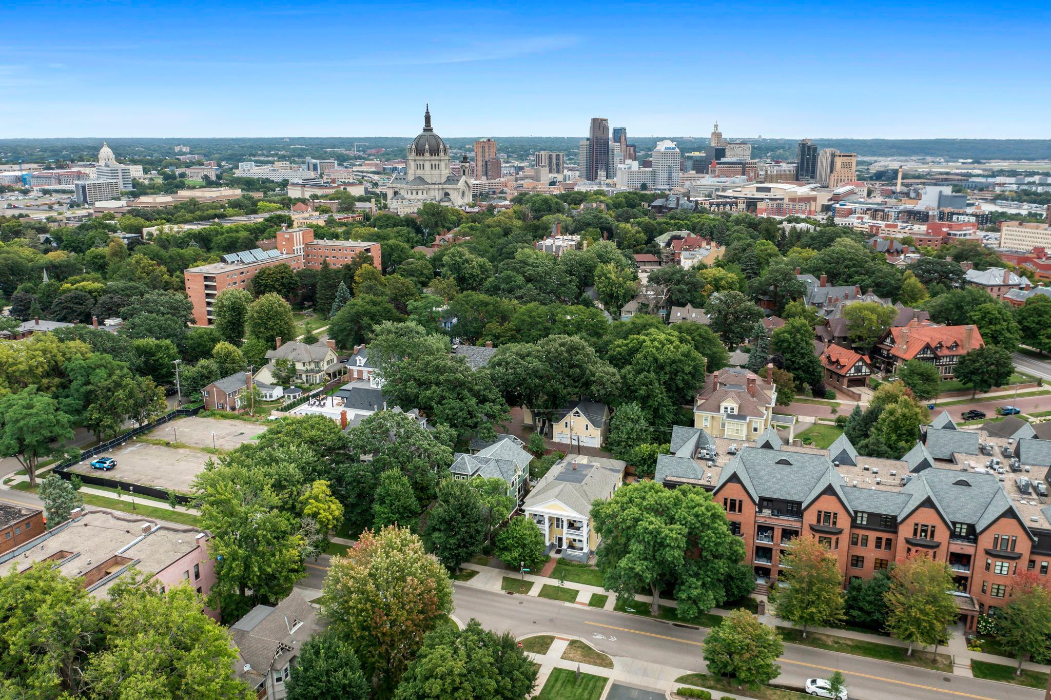 102 Western Avenue N Unit: 4