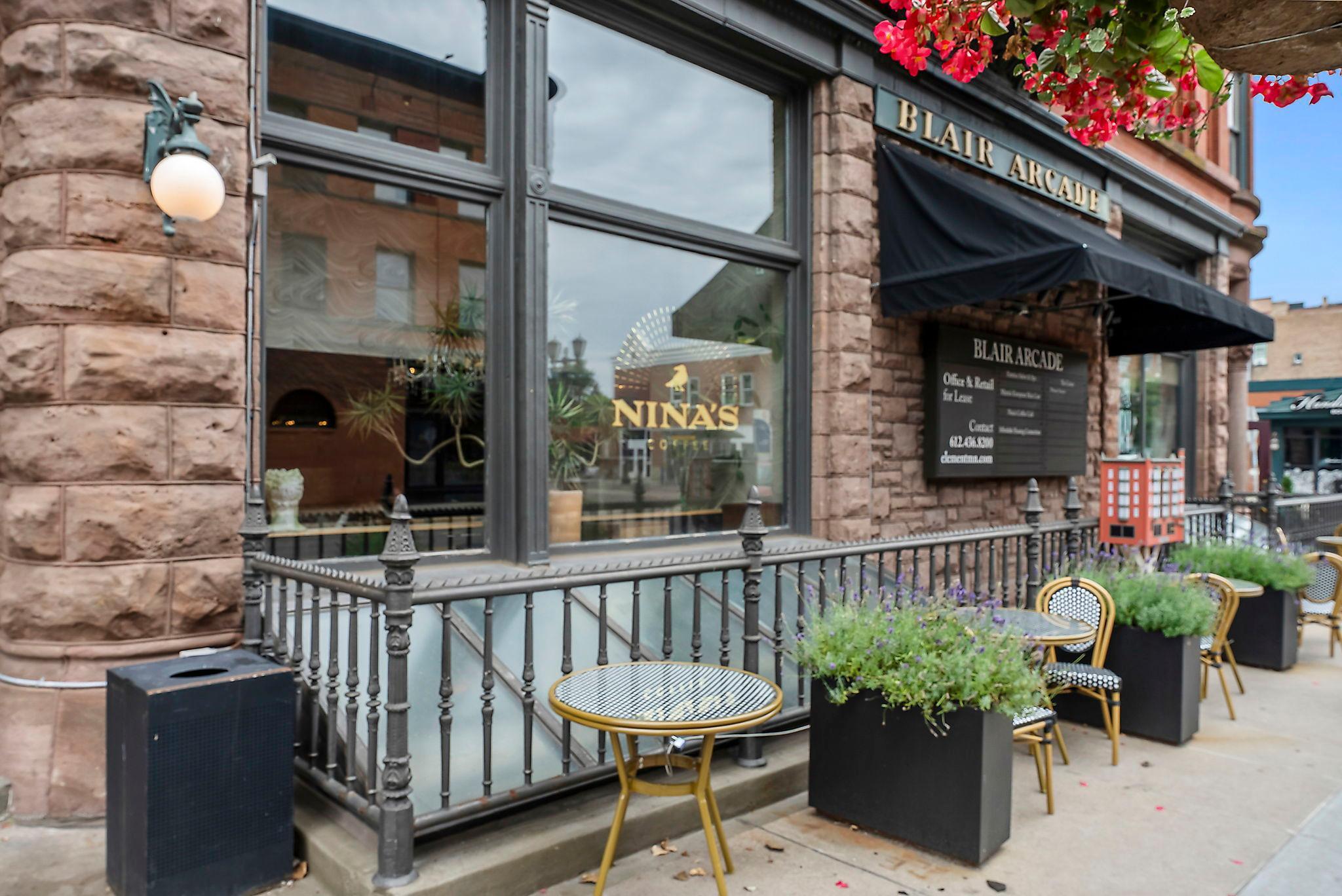 102 Western Avenue N Unit: 4