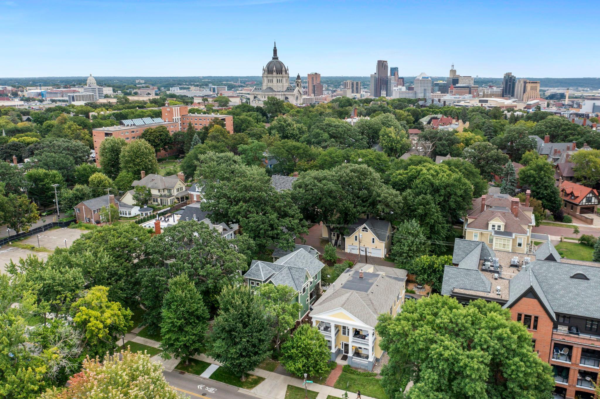 102 Western Avenue N Unit: 4