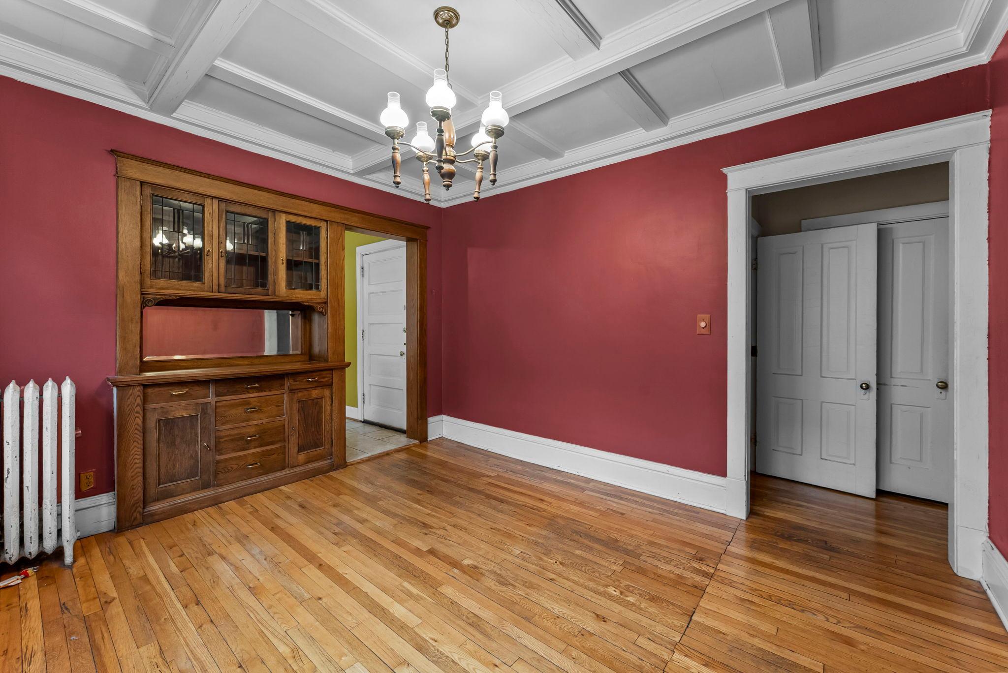 102 Western Avenue N Unit: 4