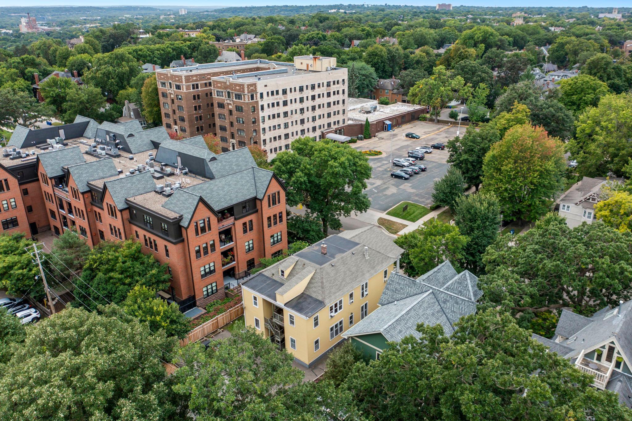 102 Western Avenue N Unit: 4