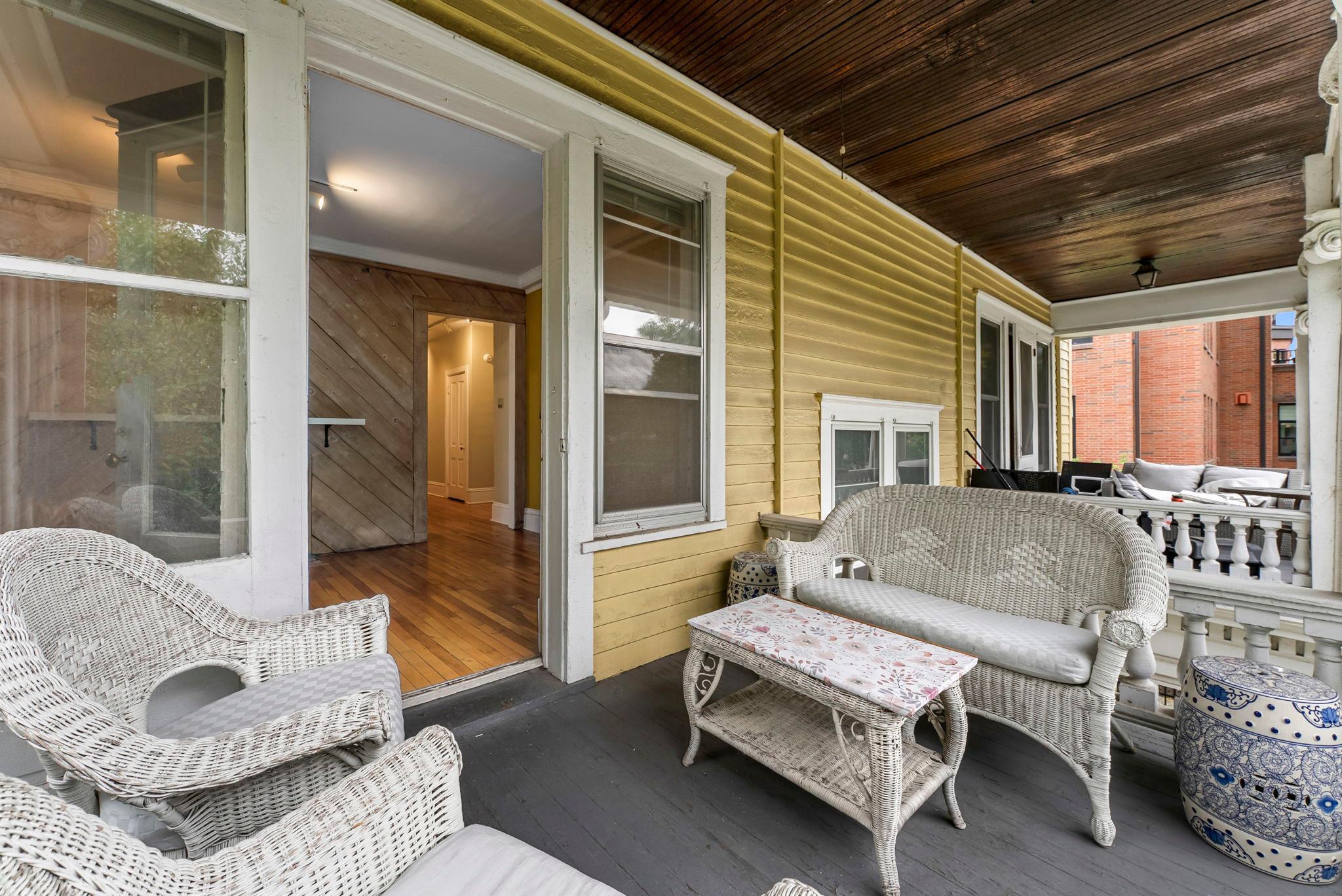 102 Western Avenue N Unit: 4