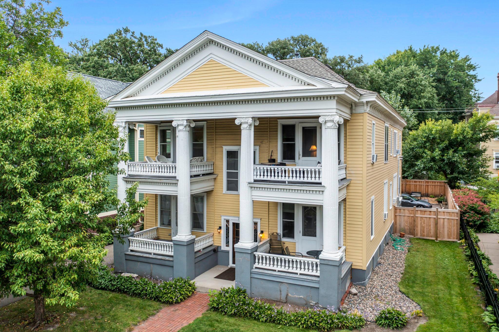 102 Western Avenue N Unit: 4