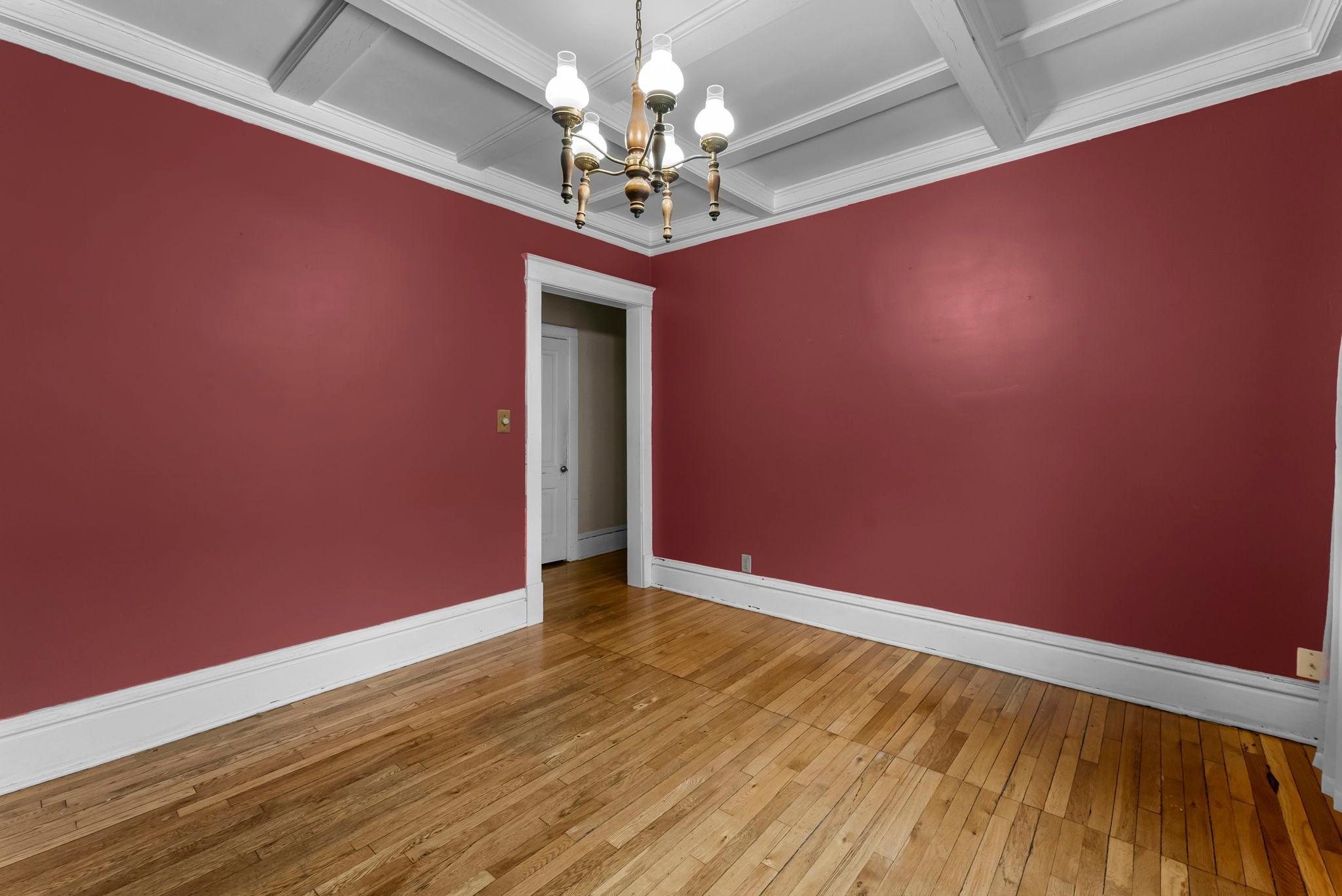 102 Western Avenue N Unit: 4