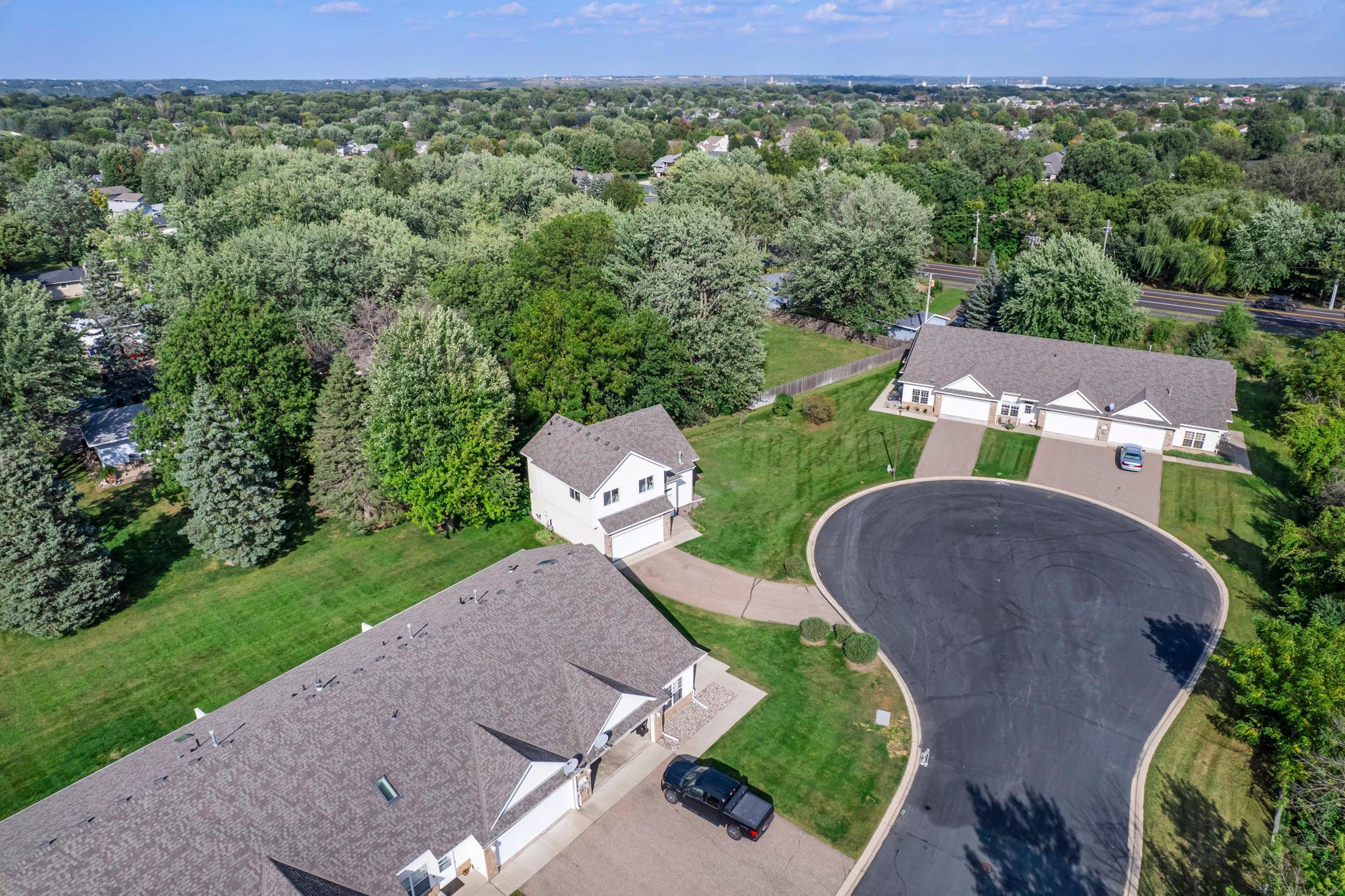 291 Appleblossom Lane E