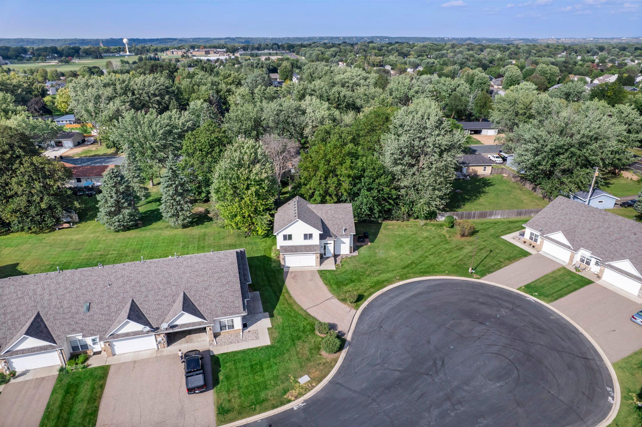 291 Appleblossom Lane E