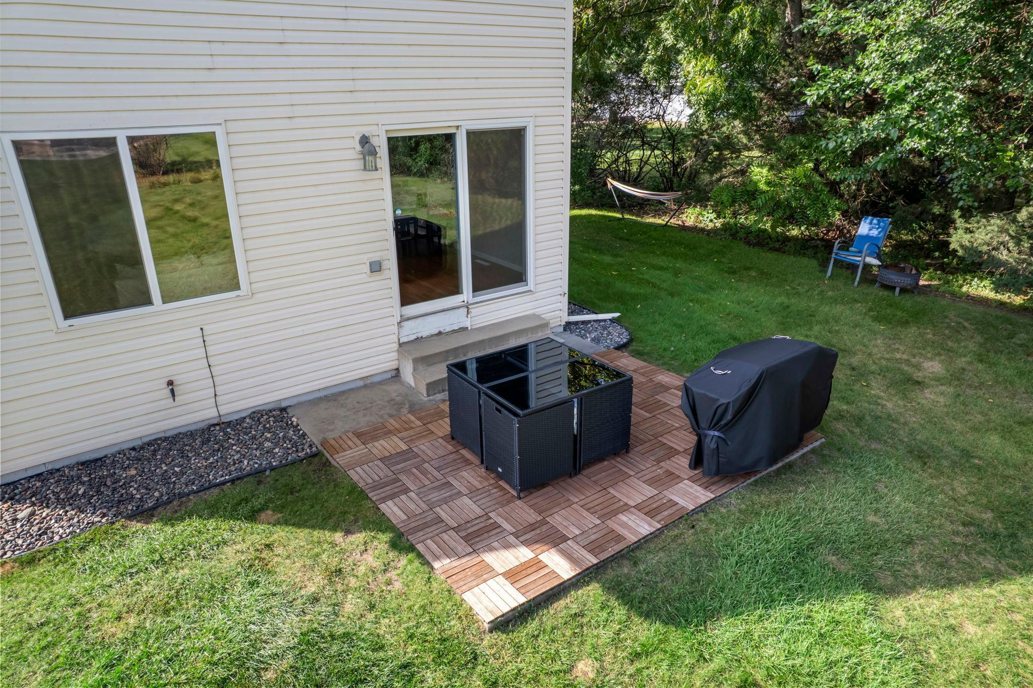 291 Appleblossom Lane E