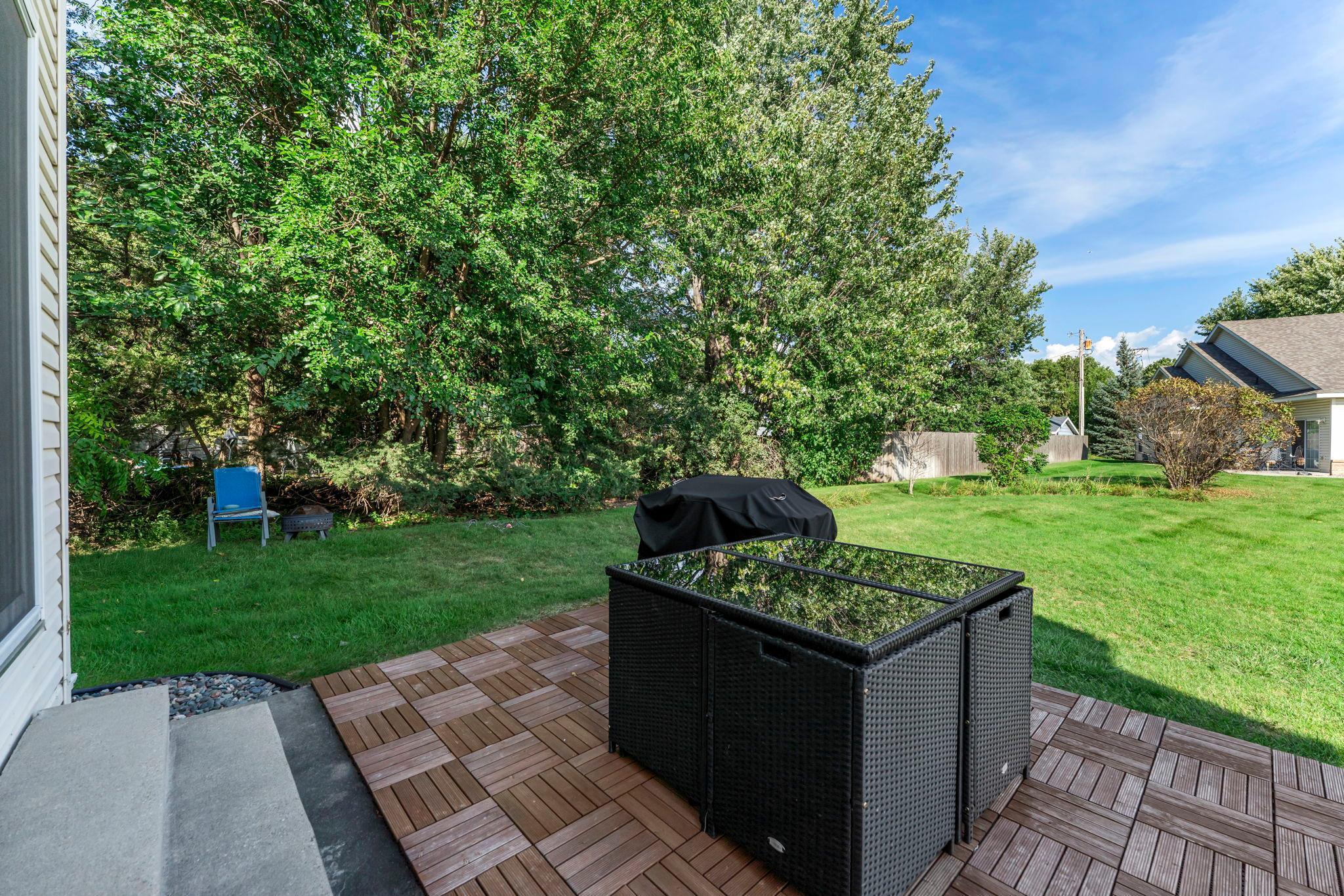 291 Appleblossom Lane E