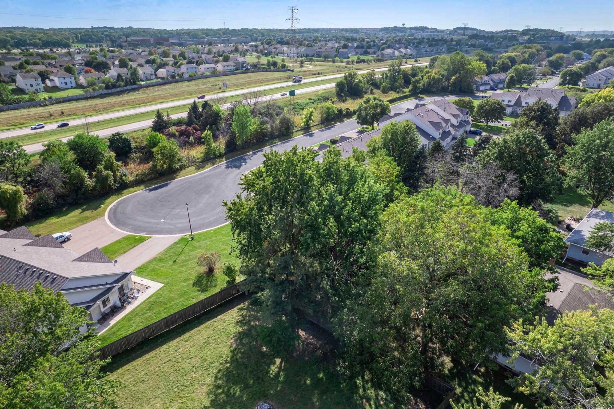 291 Appleblossom Lane E