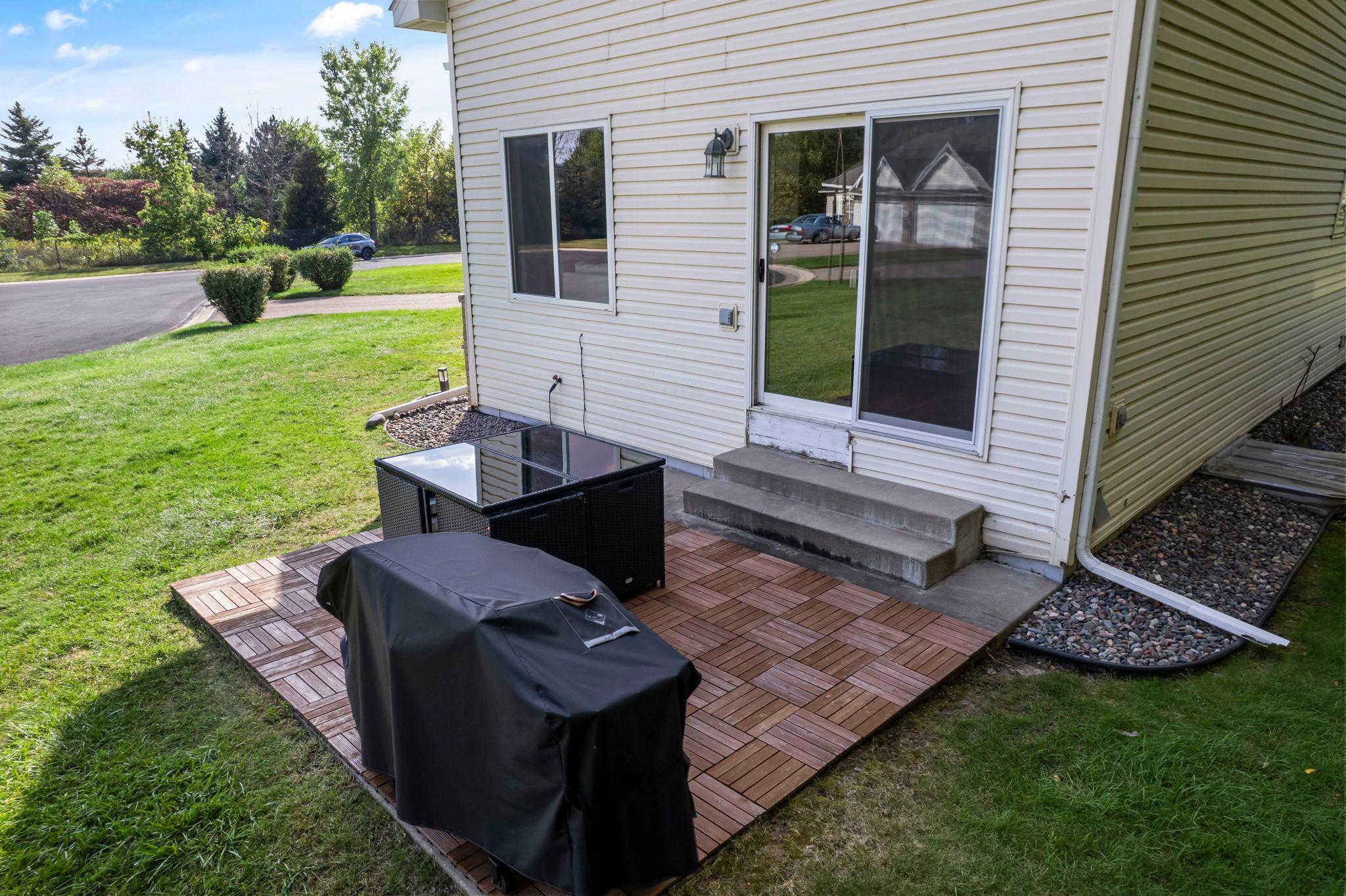 291 Appleblossom Lane E