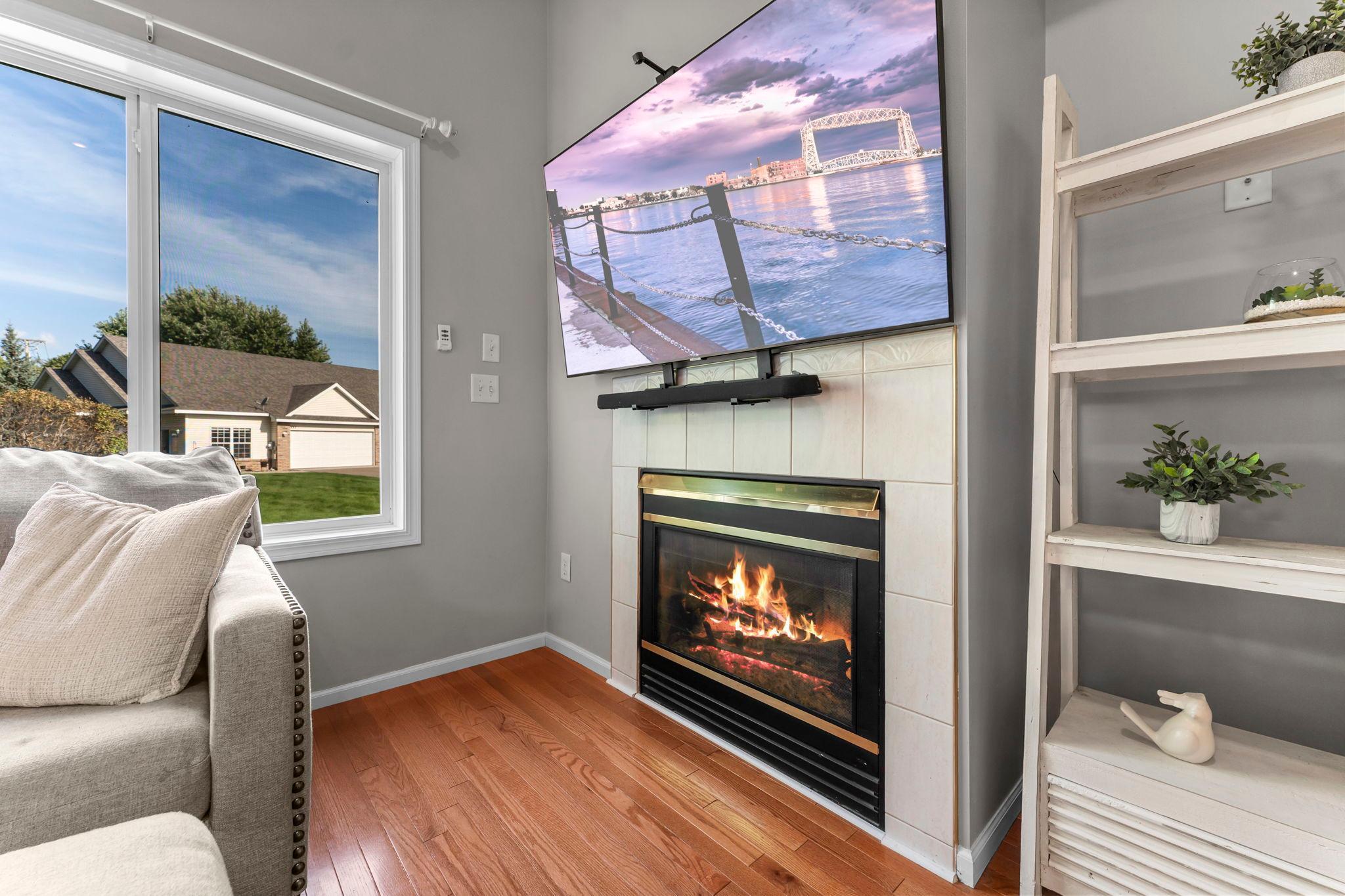 291 Appleblossom Lane E