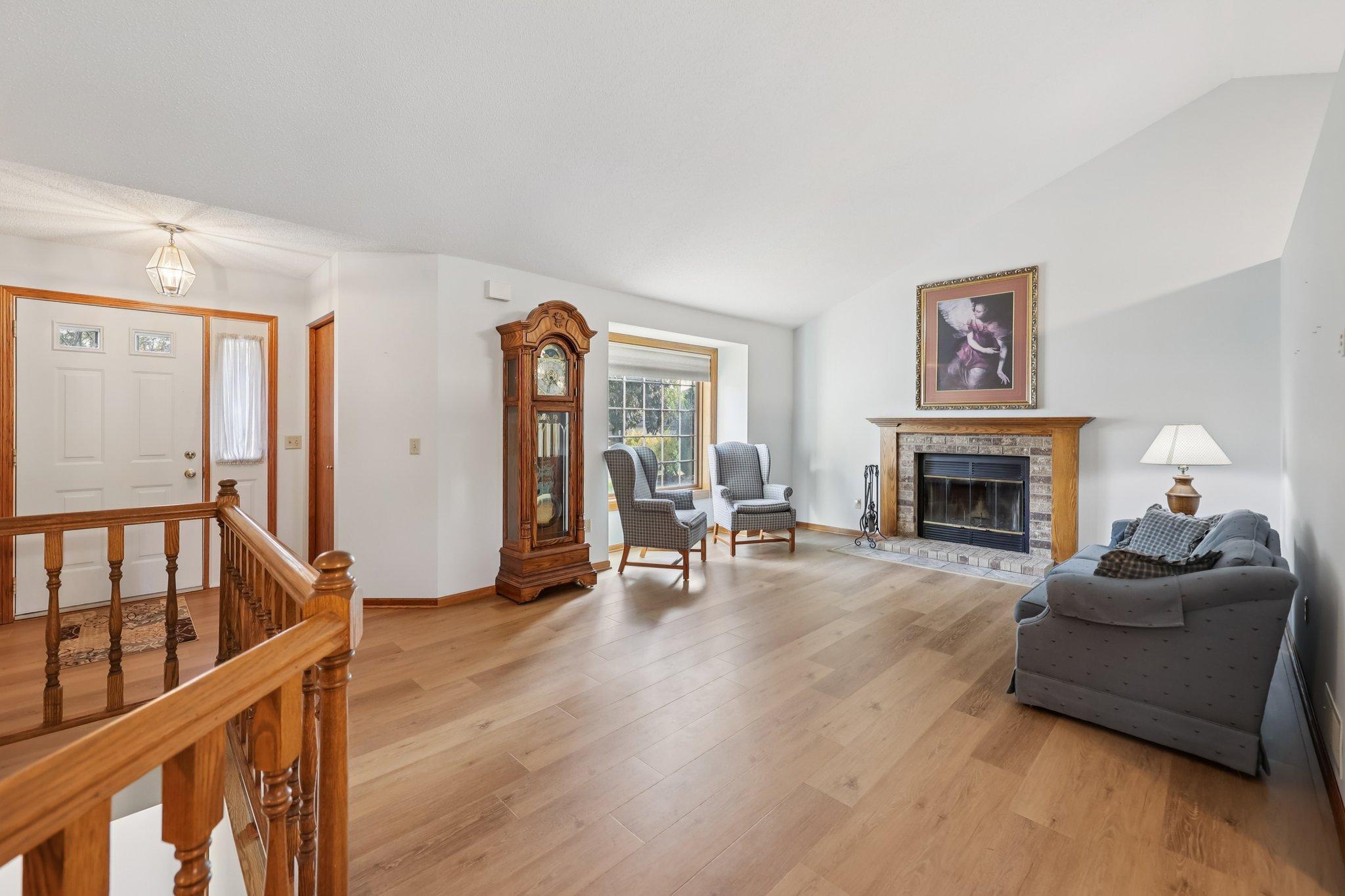 14053 Dartmouth Path