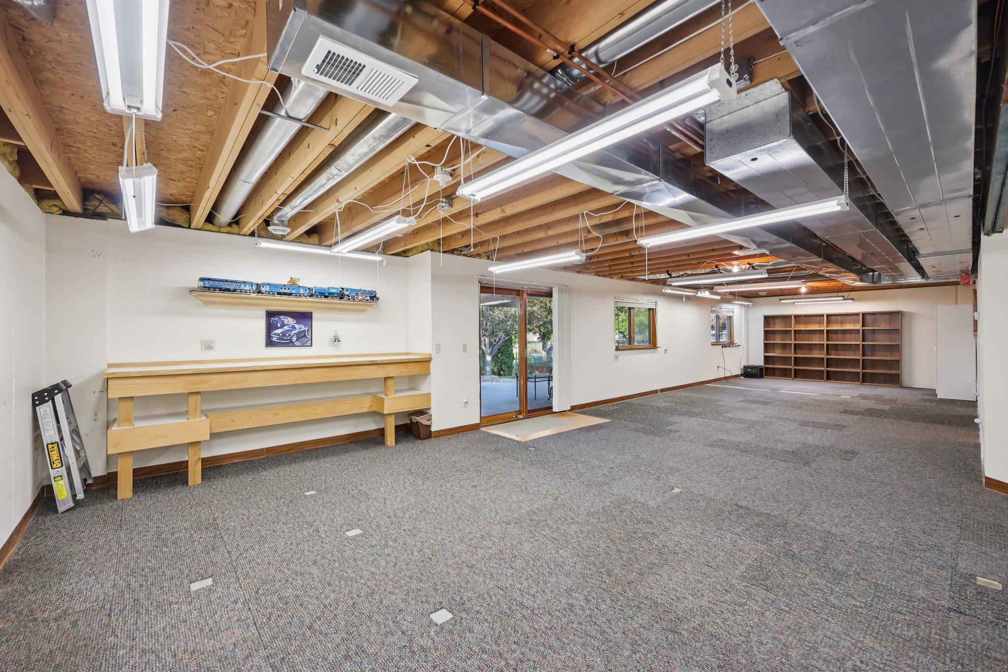 14053 Dartmouth Path