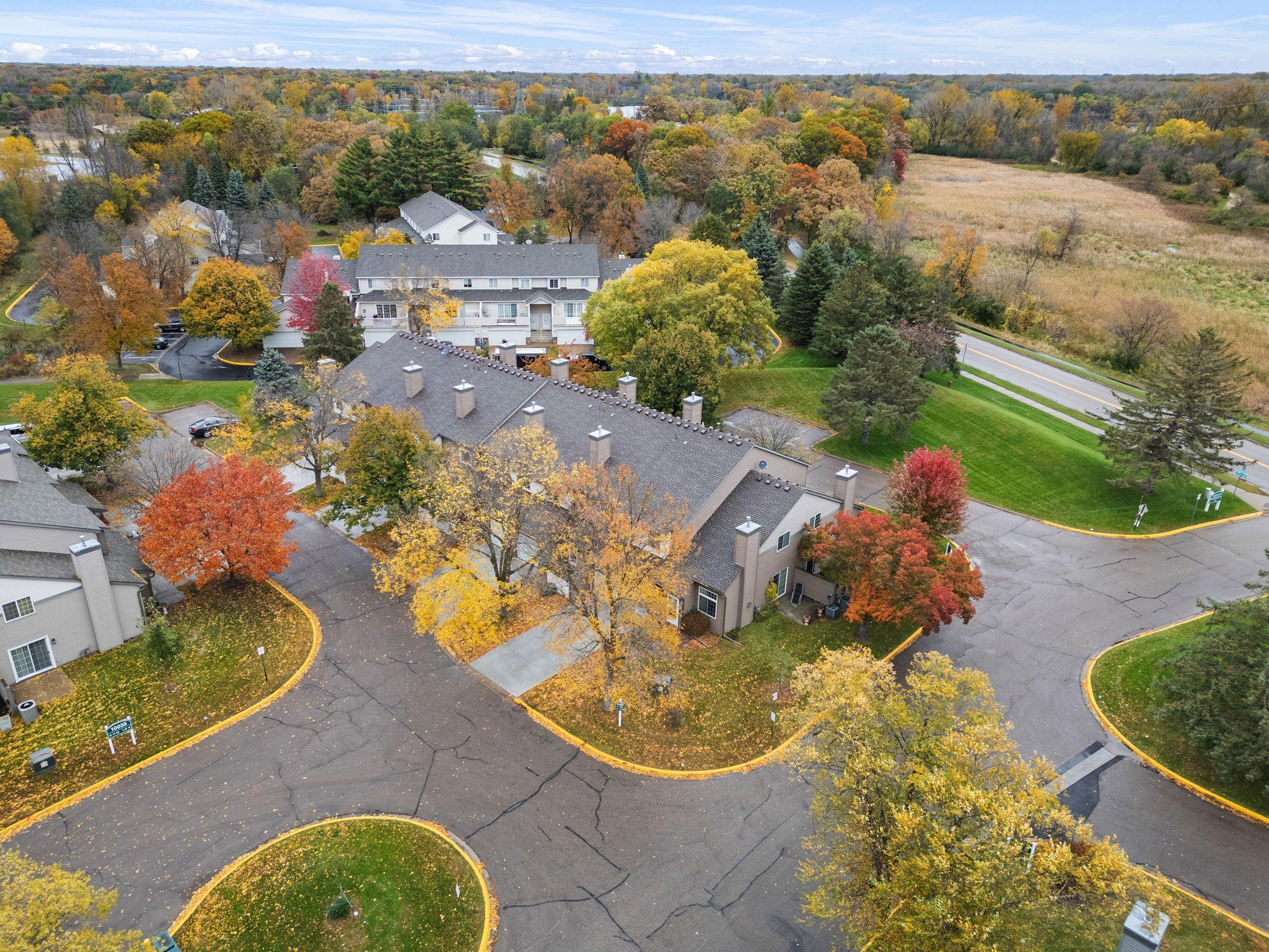 10045 Russell Avenue N Unit: 11