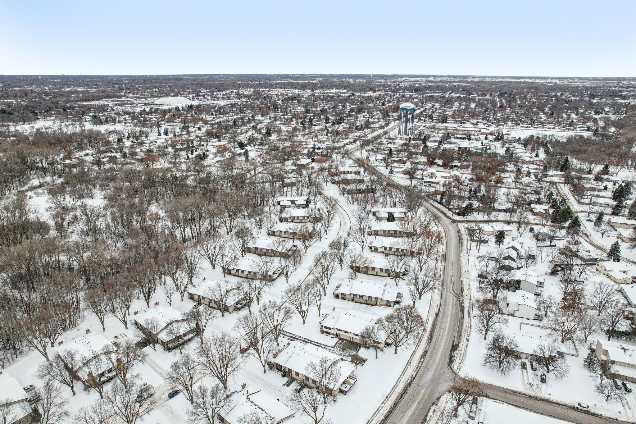 3806 Brookdale Circle N