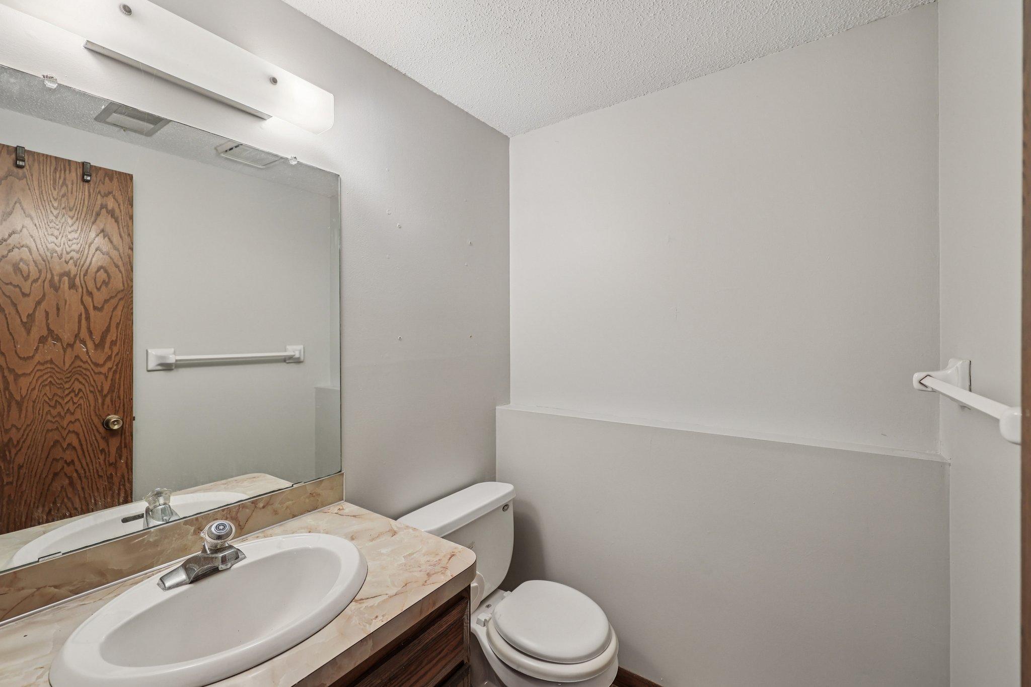 3806 Brookdale Circle N