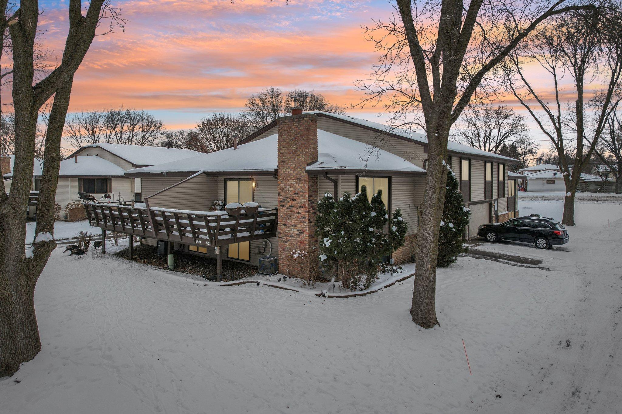 3806 Brookdale Circle N