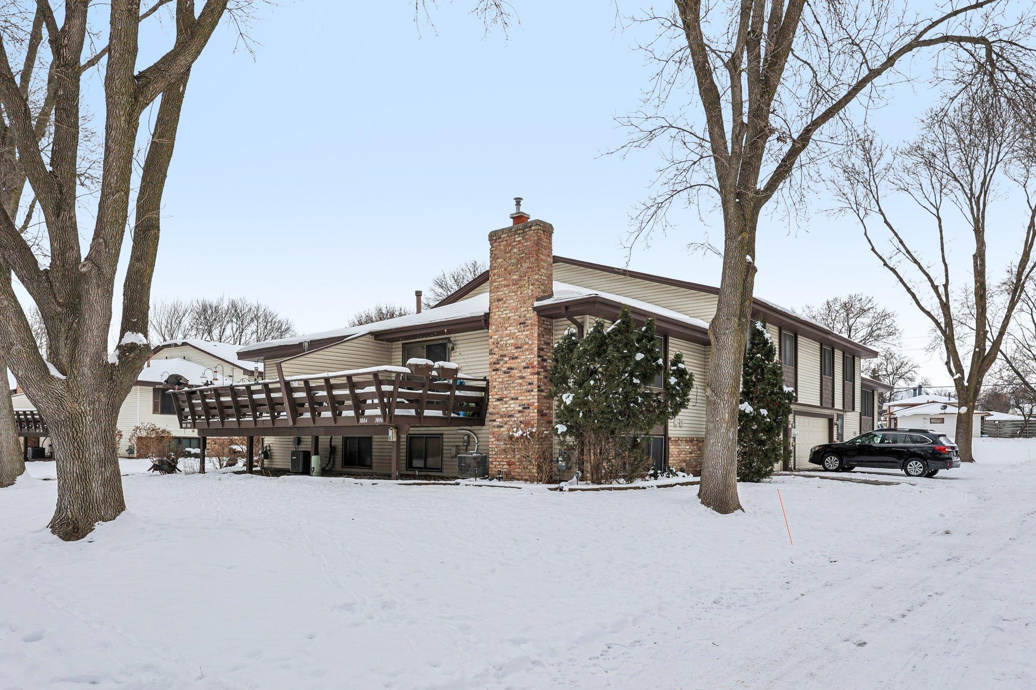 3806 Brookdale Circle N