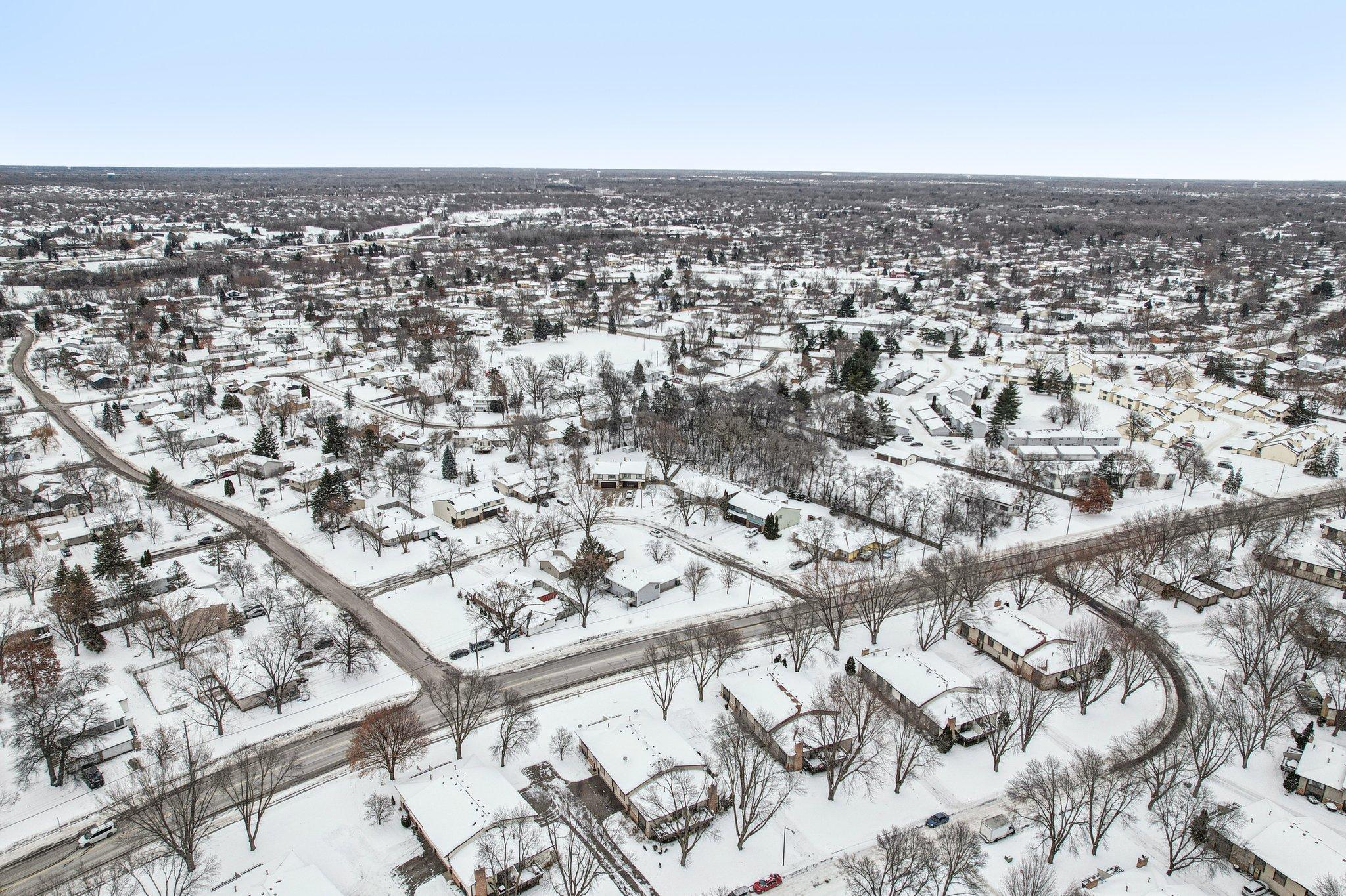 3806 Brookdale Circle N