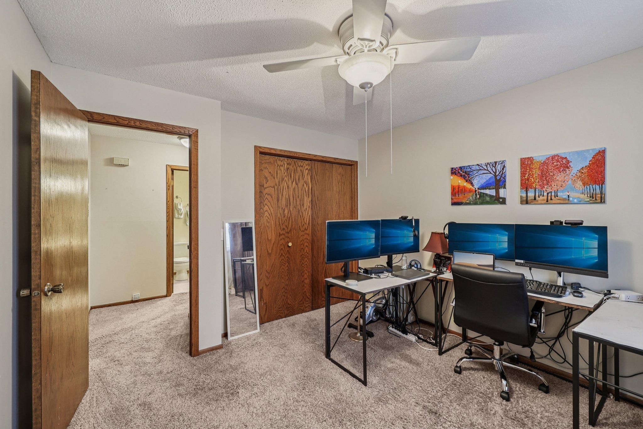 3806 Brookdale Circle N