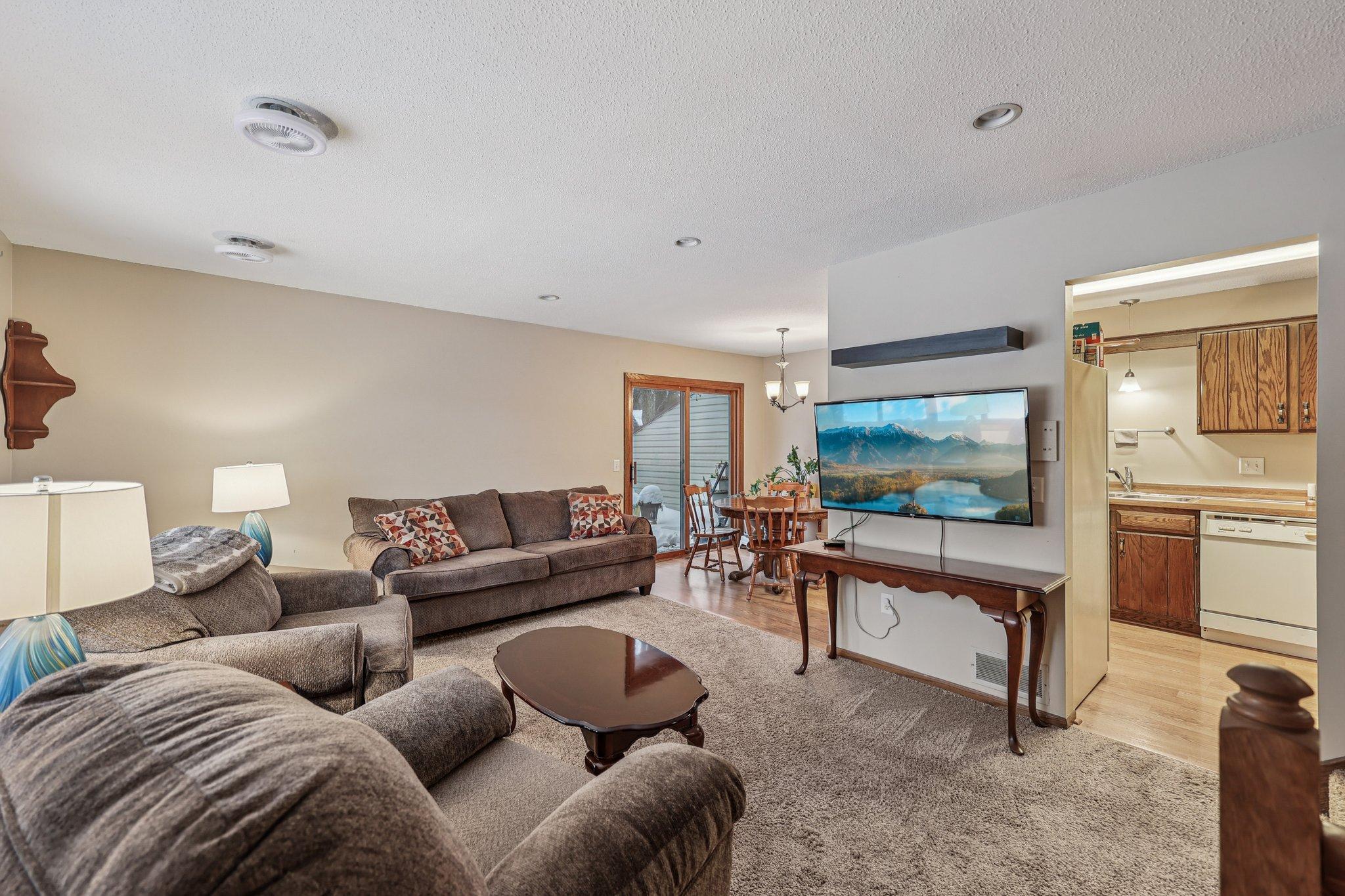 3806 Brookdale Circle N