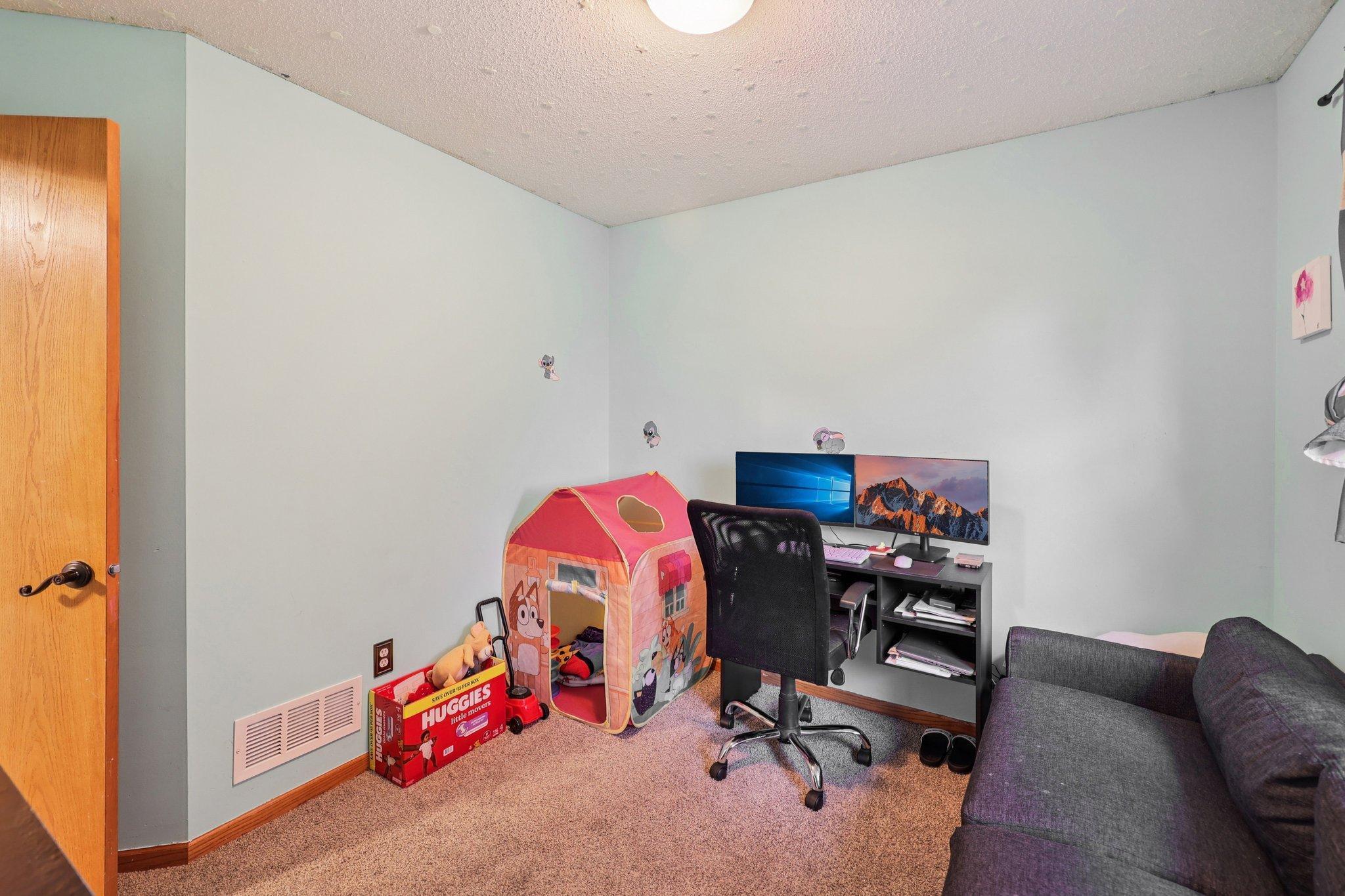 38456 Coventry Drive