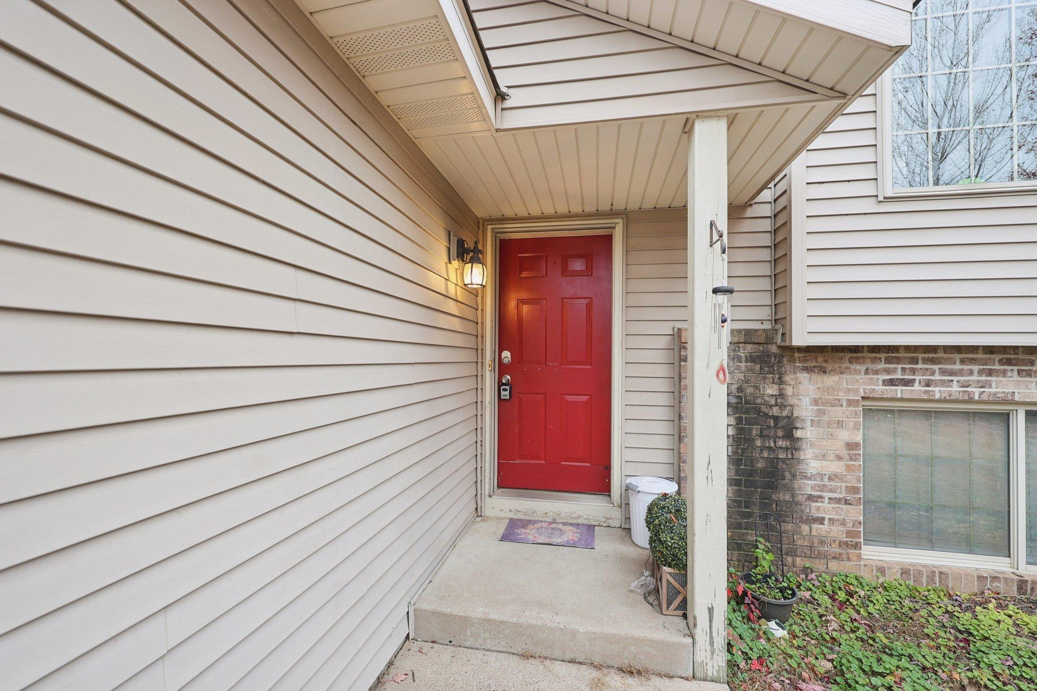 38456 Coventry Drive