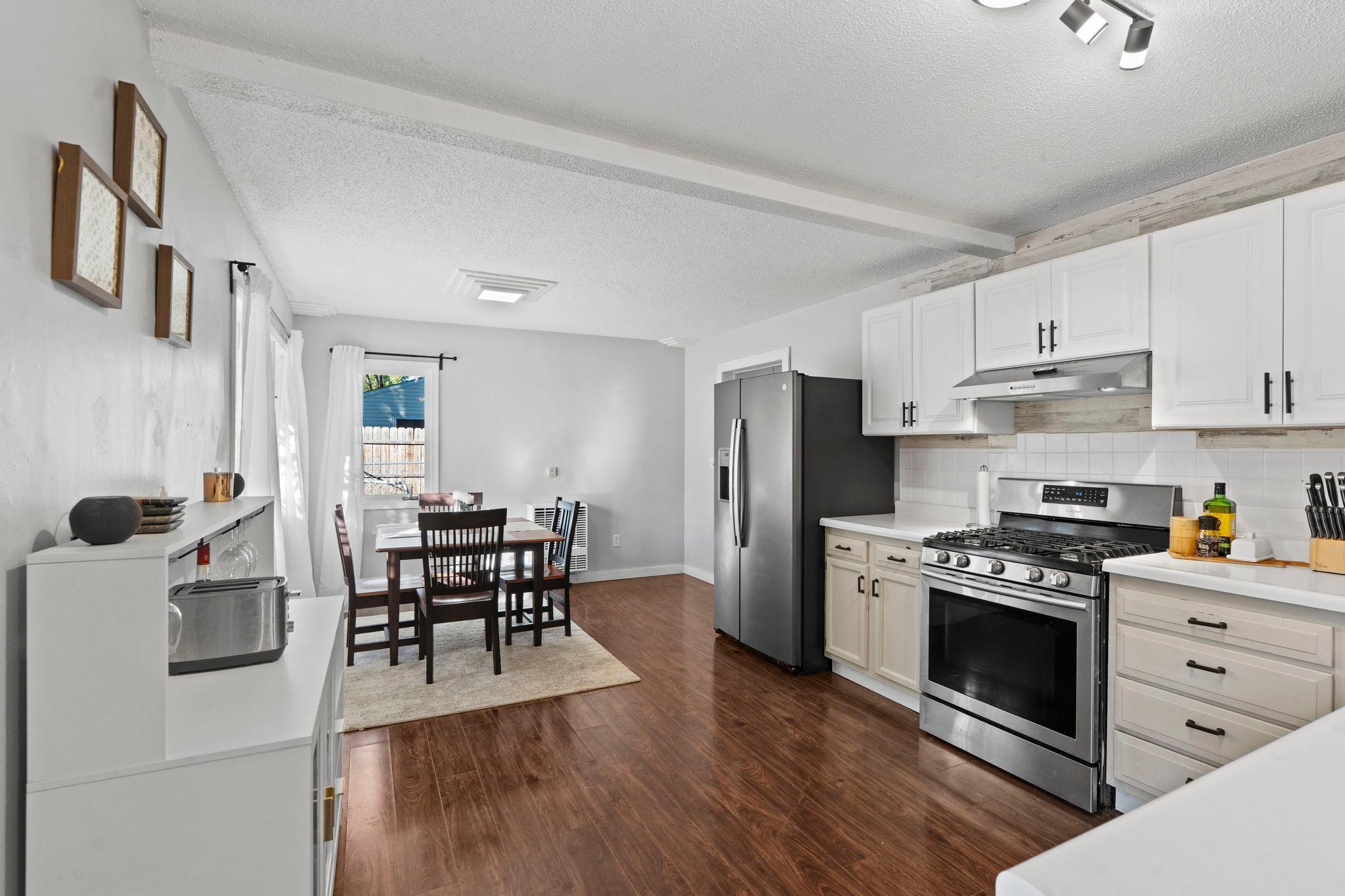 9931 Larch Street NW