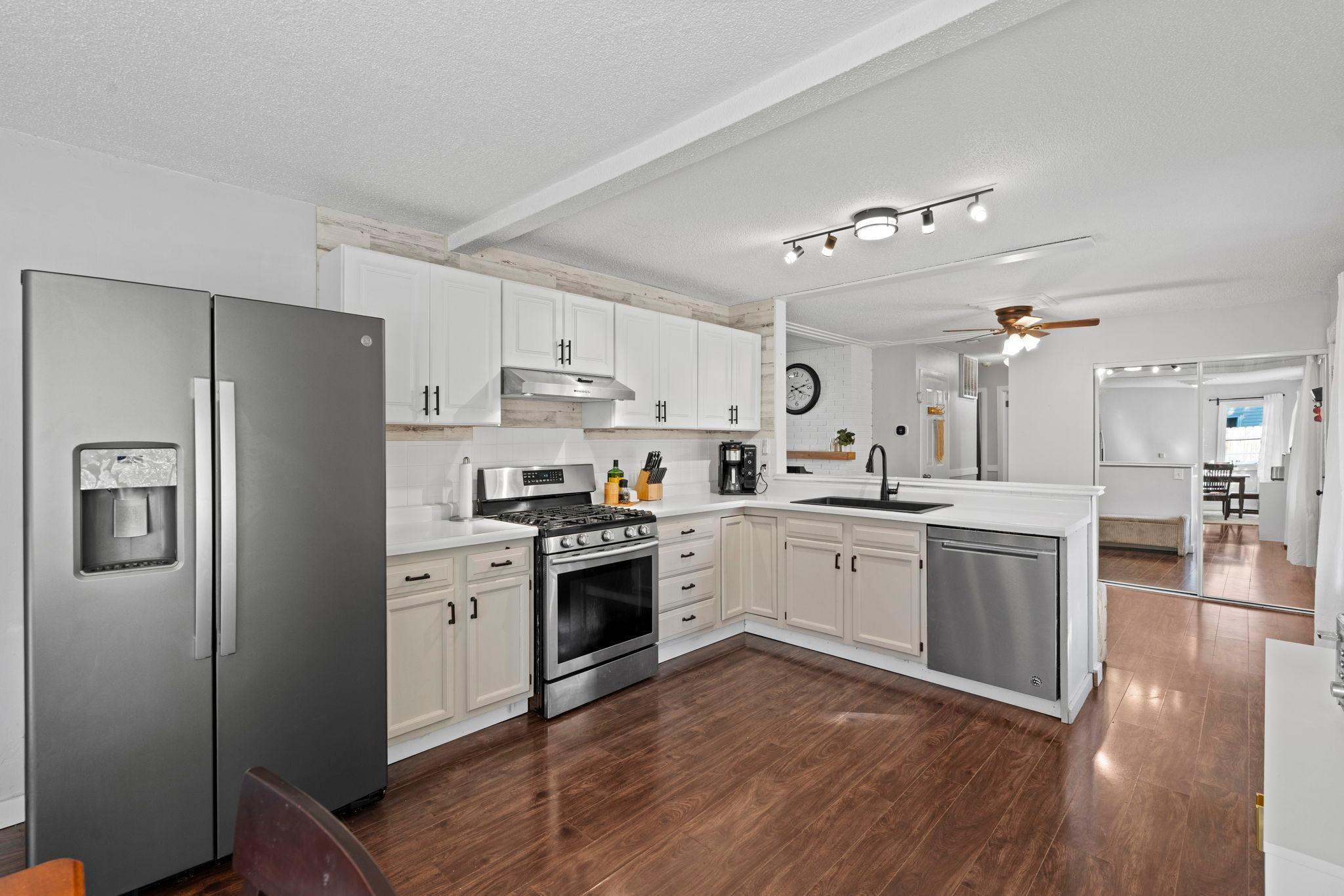 9931 Larch Street NW