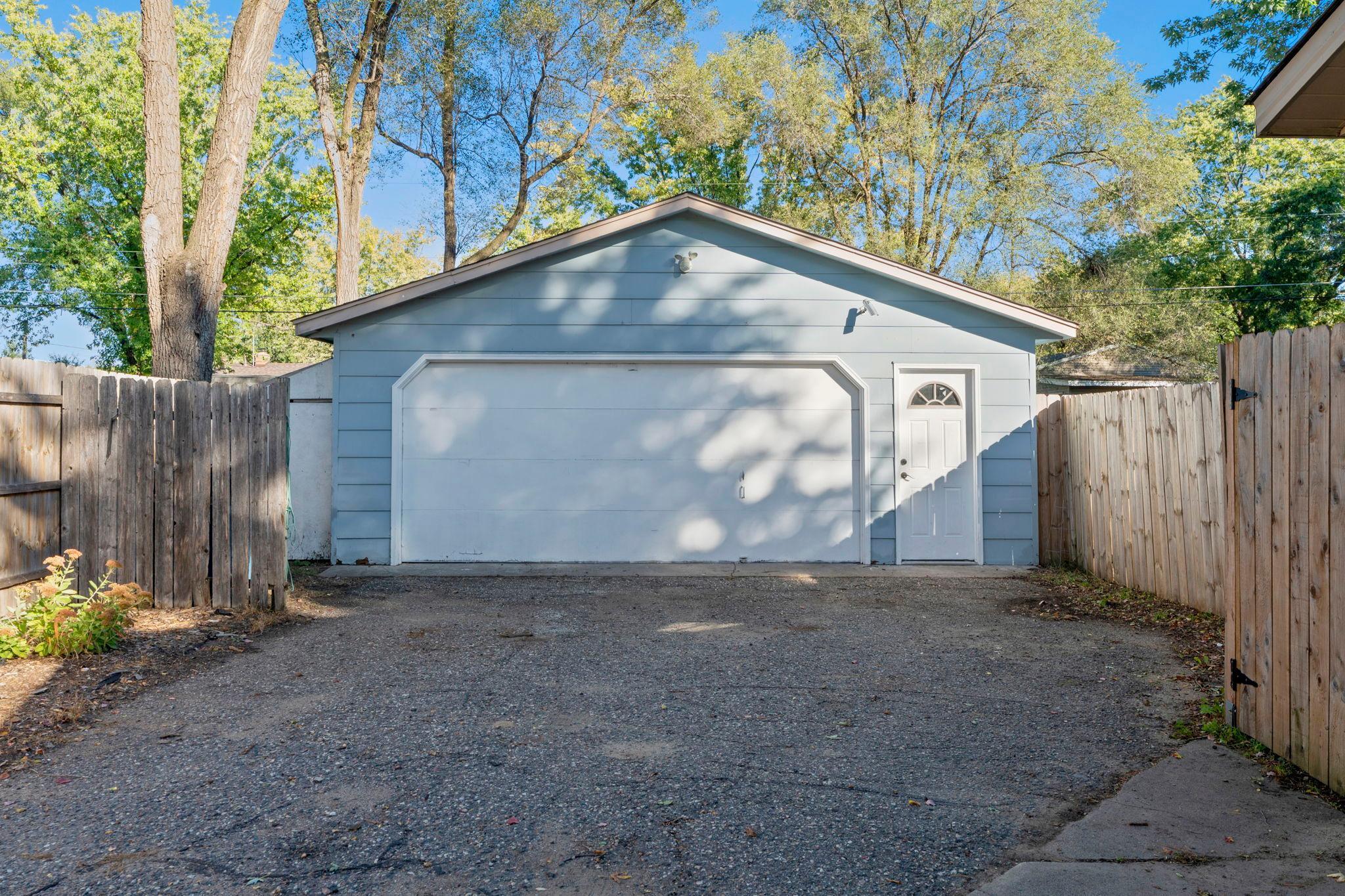 9931 Larch Street NW