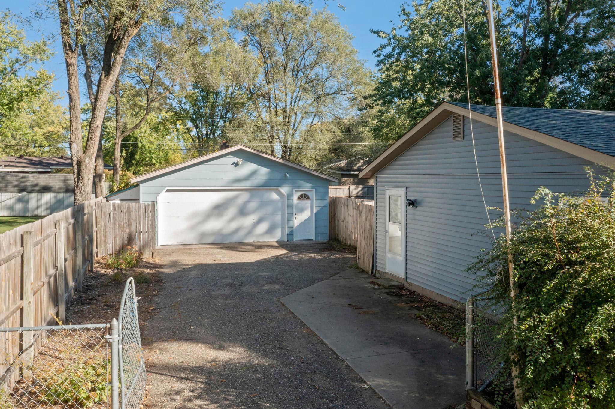 9931 Larch Street NW