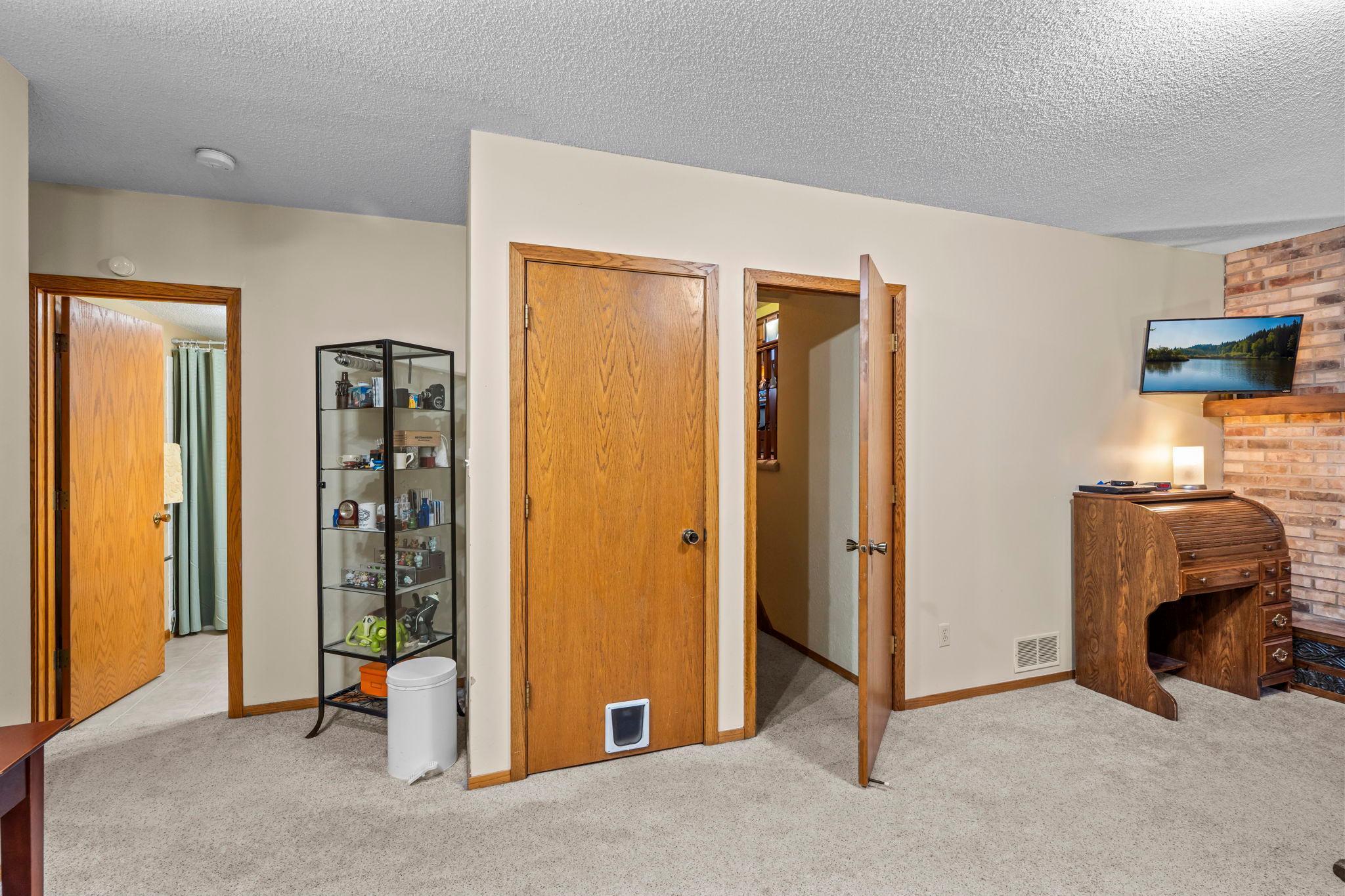 5249 Vera Cruz Avenue N