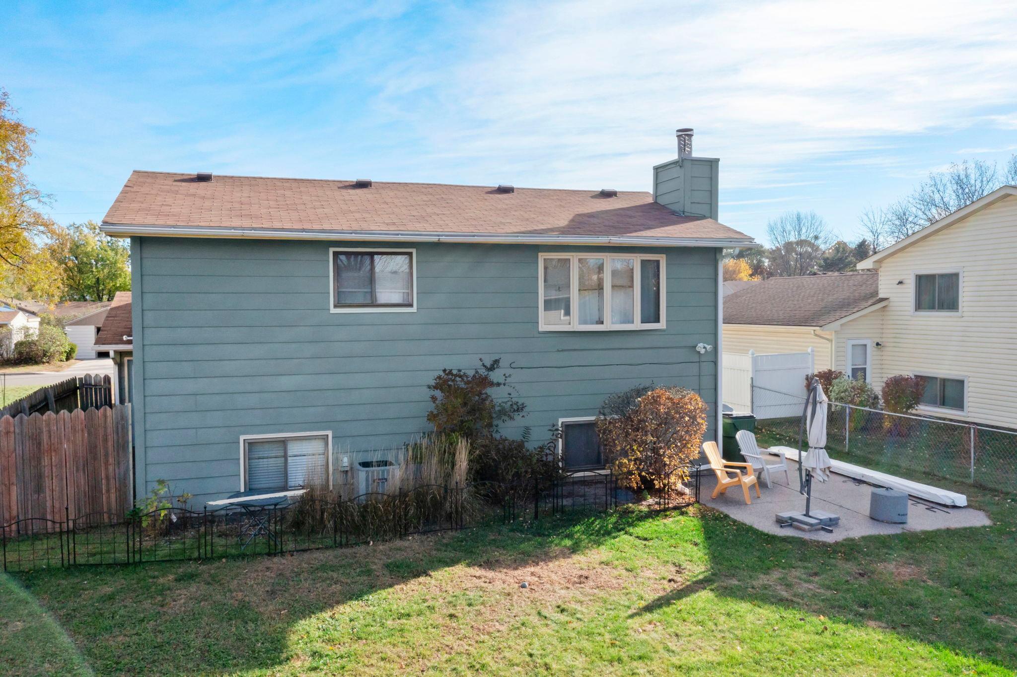 5249 Vera Cruz Avenue N