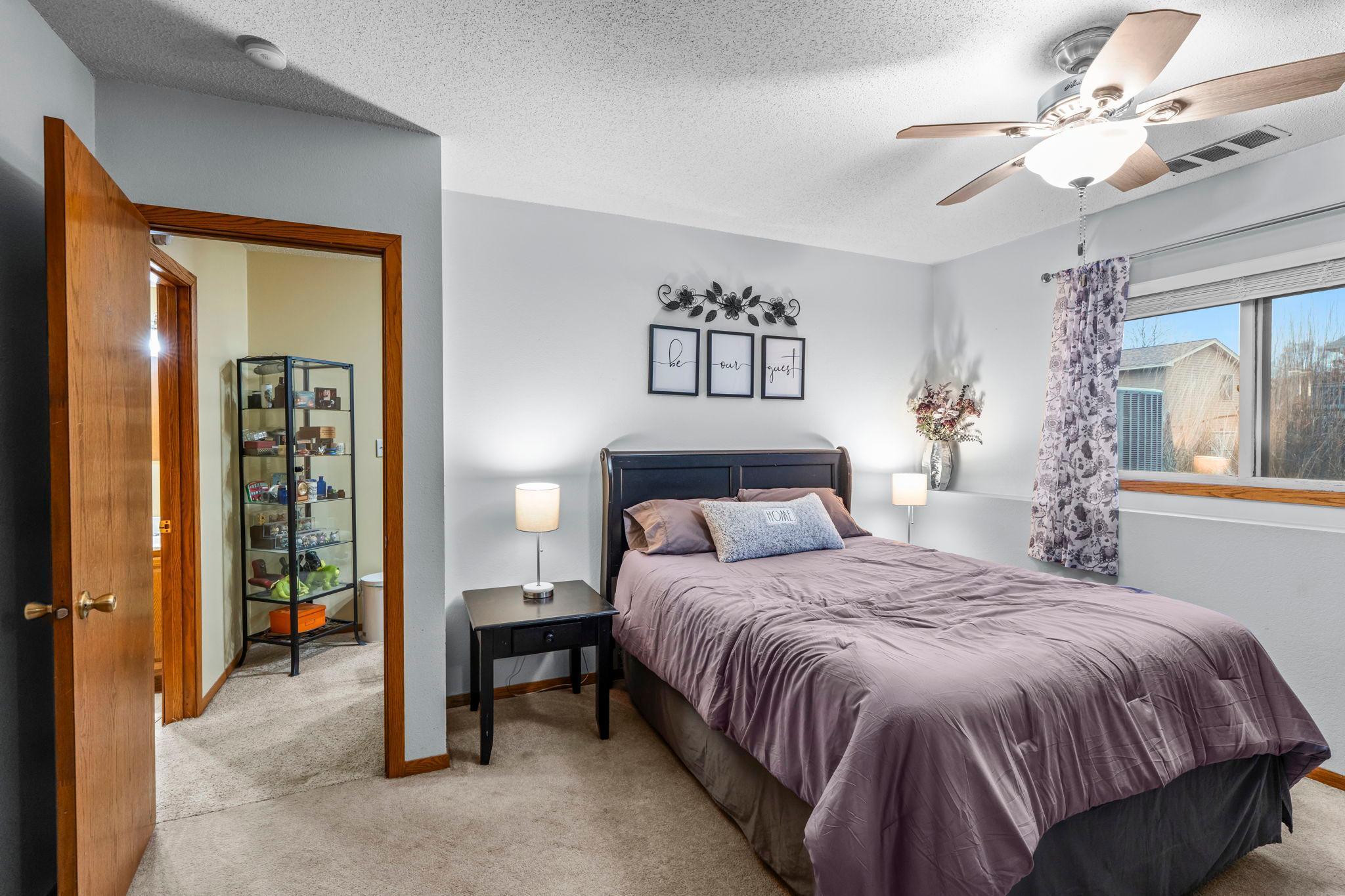 5249 Vera Cruz Avenue N