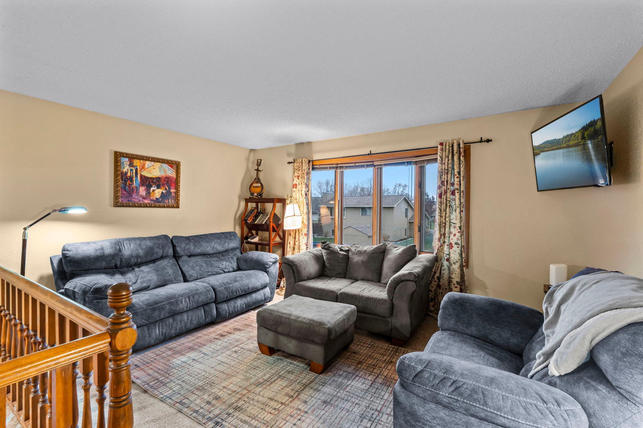 5249 Vera Cruz Avenue N